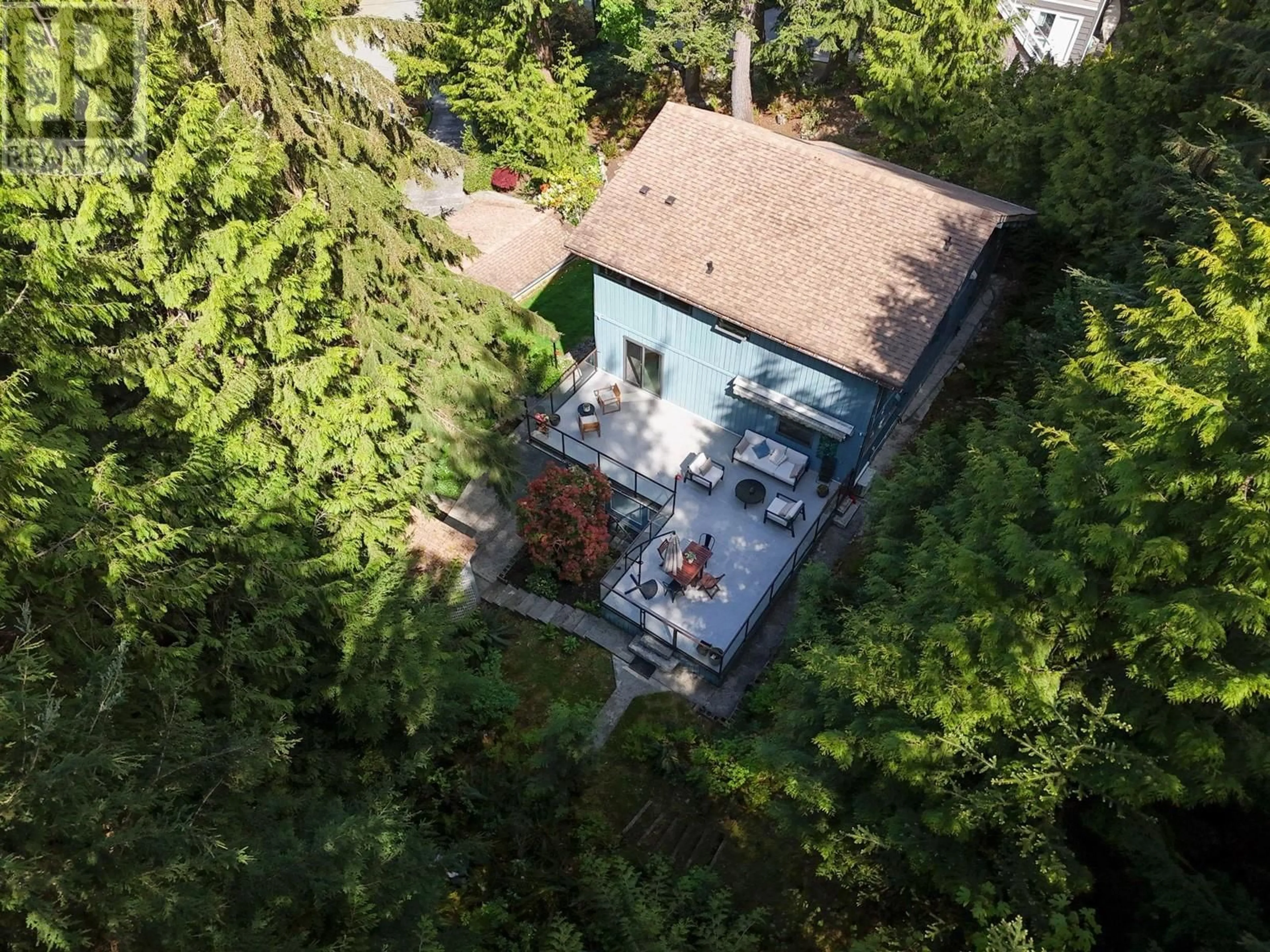 A pic from outside/outdoor area/front of a property/back of a property/a pic from drone, forest/trees view for 445 MOUNTAIN DRIVE, Lions Bay British Columbia V0N2E0