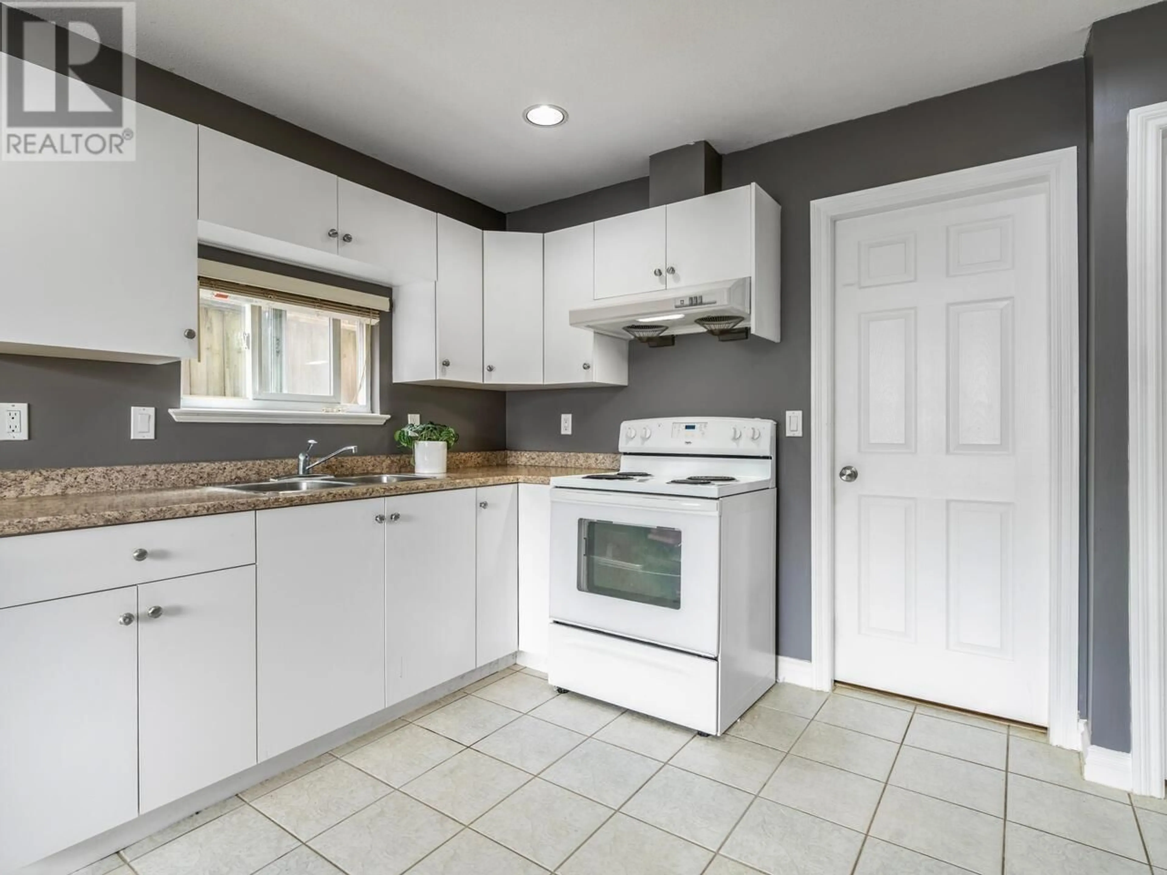 Standard kitchen, ceramic/tile floor for 5983 HARDWICK STREET, Burnaby British Columbia V5G1R5