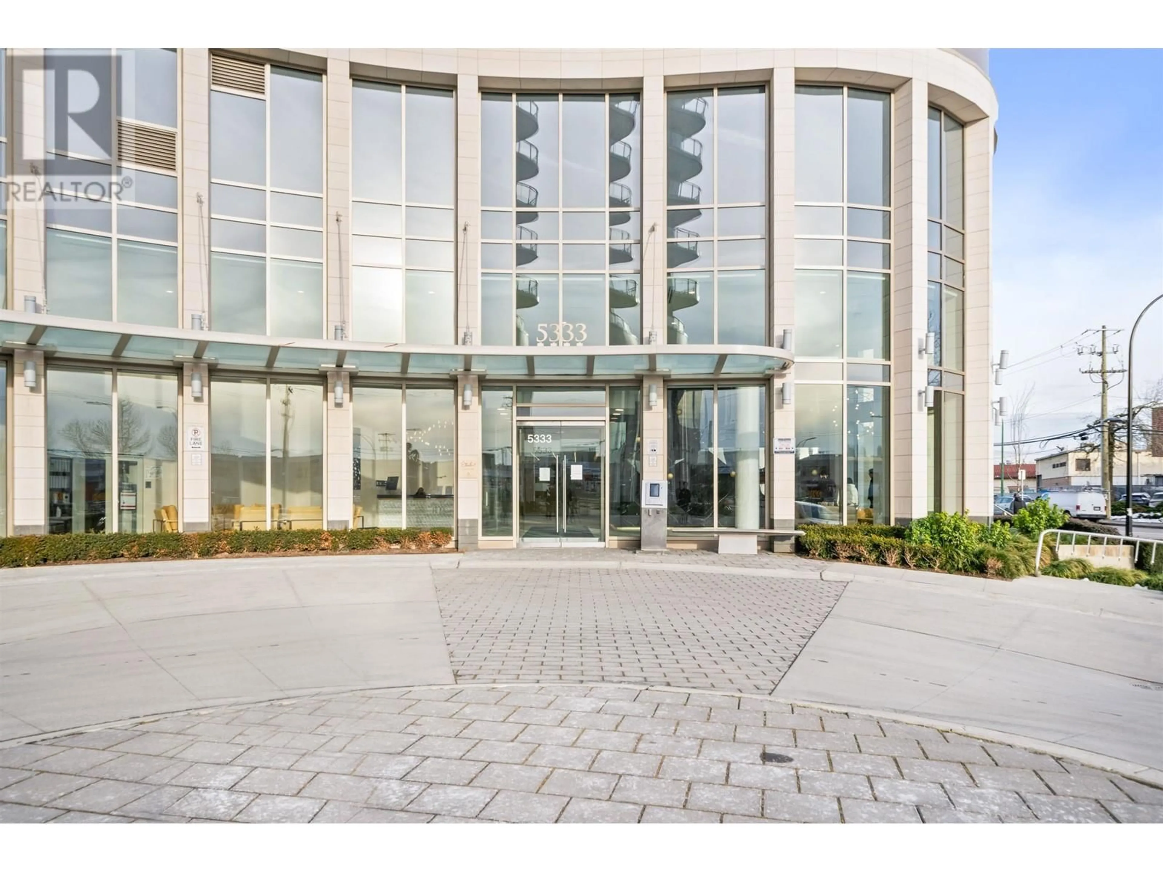 Indoor foyer for 2808 - 5333 GORING STREET, Burnaby British Columbia V5B3A2