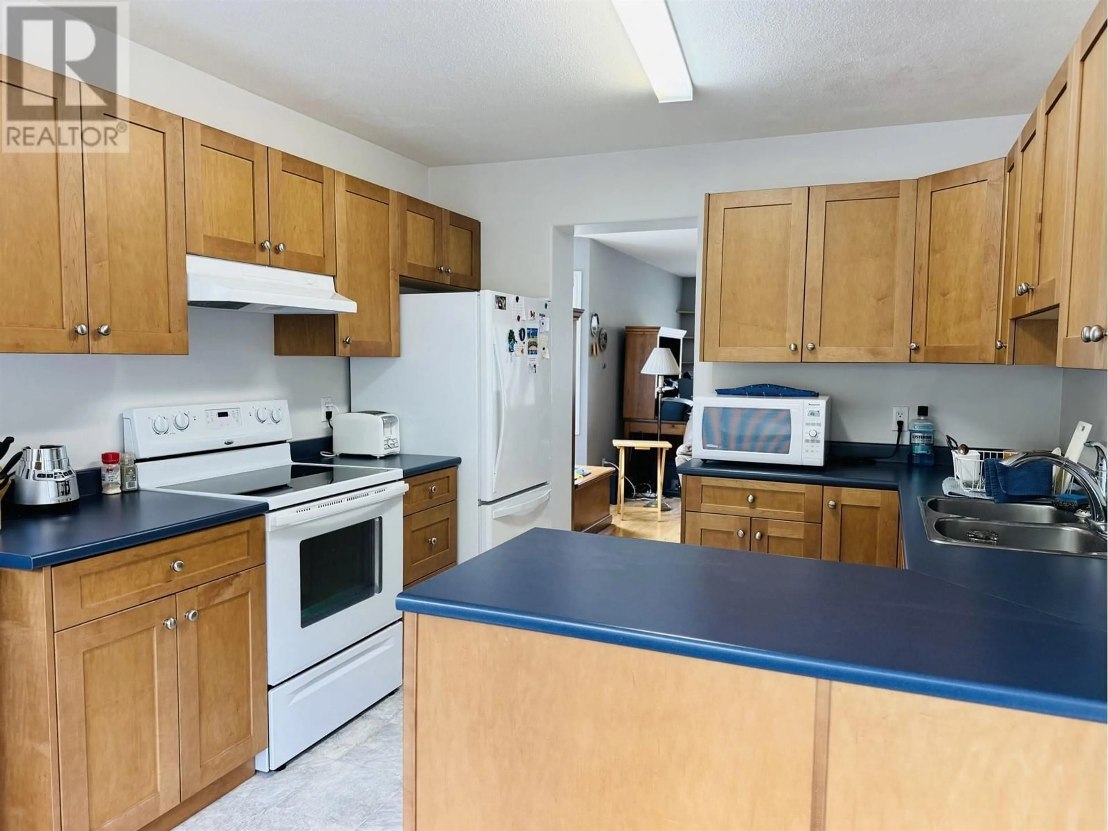 Standard kitchen, unknown for 44 - 350 PEARKES DRIVE, Williams Lake British Columbia V2G4T2