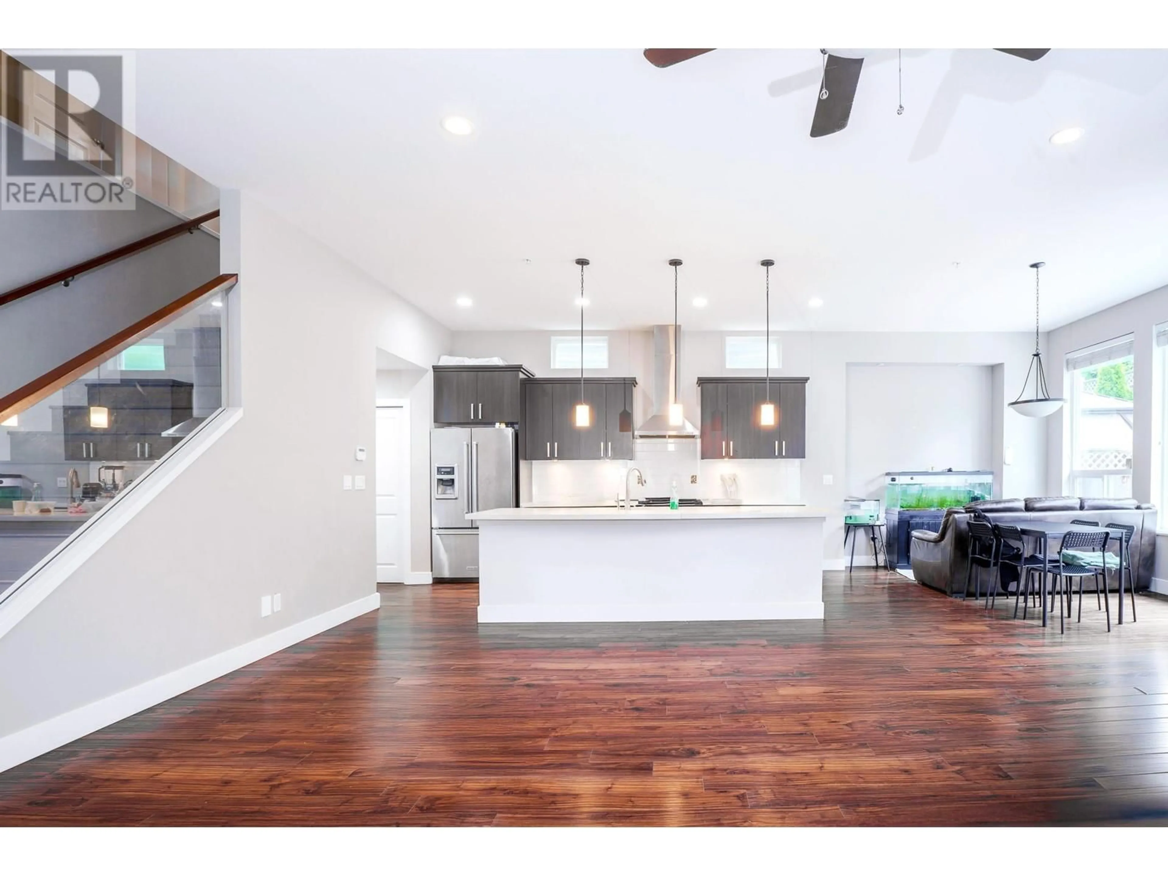 Open concept kitchen, wood/laminate floor for 10480 ROBERTSON STREET, Maple Ridge British Columbia V2W0H8