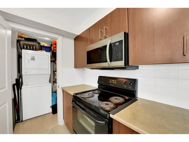 307 - 45555 YALE ROAD, Chilliwack 4