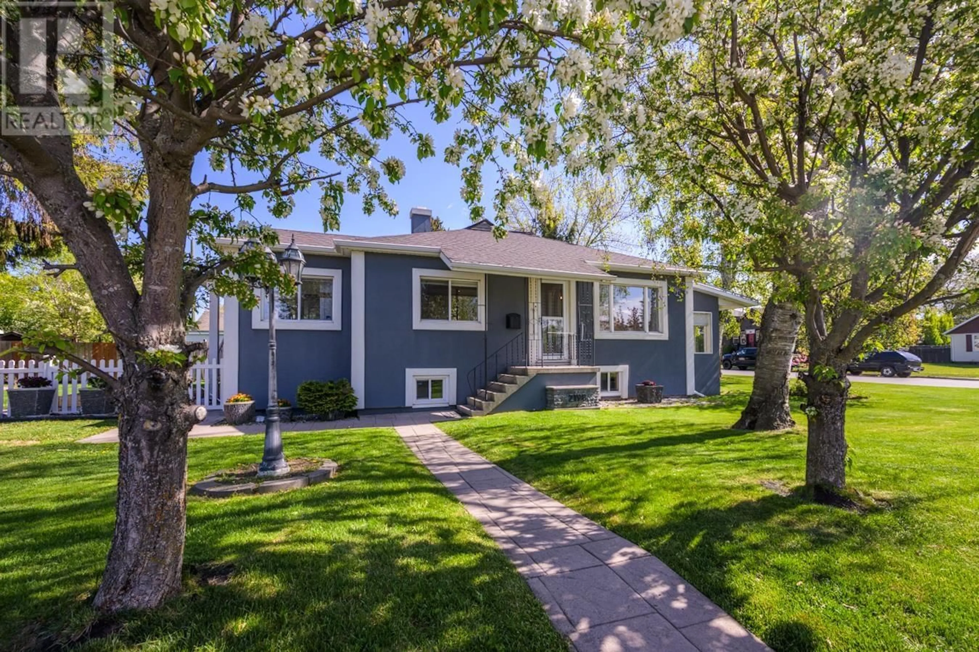 Home with vinyl exterior material, street for 2198 LAURIER CRESCENT, Prince George British Columbia V2M2A7