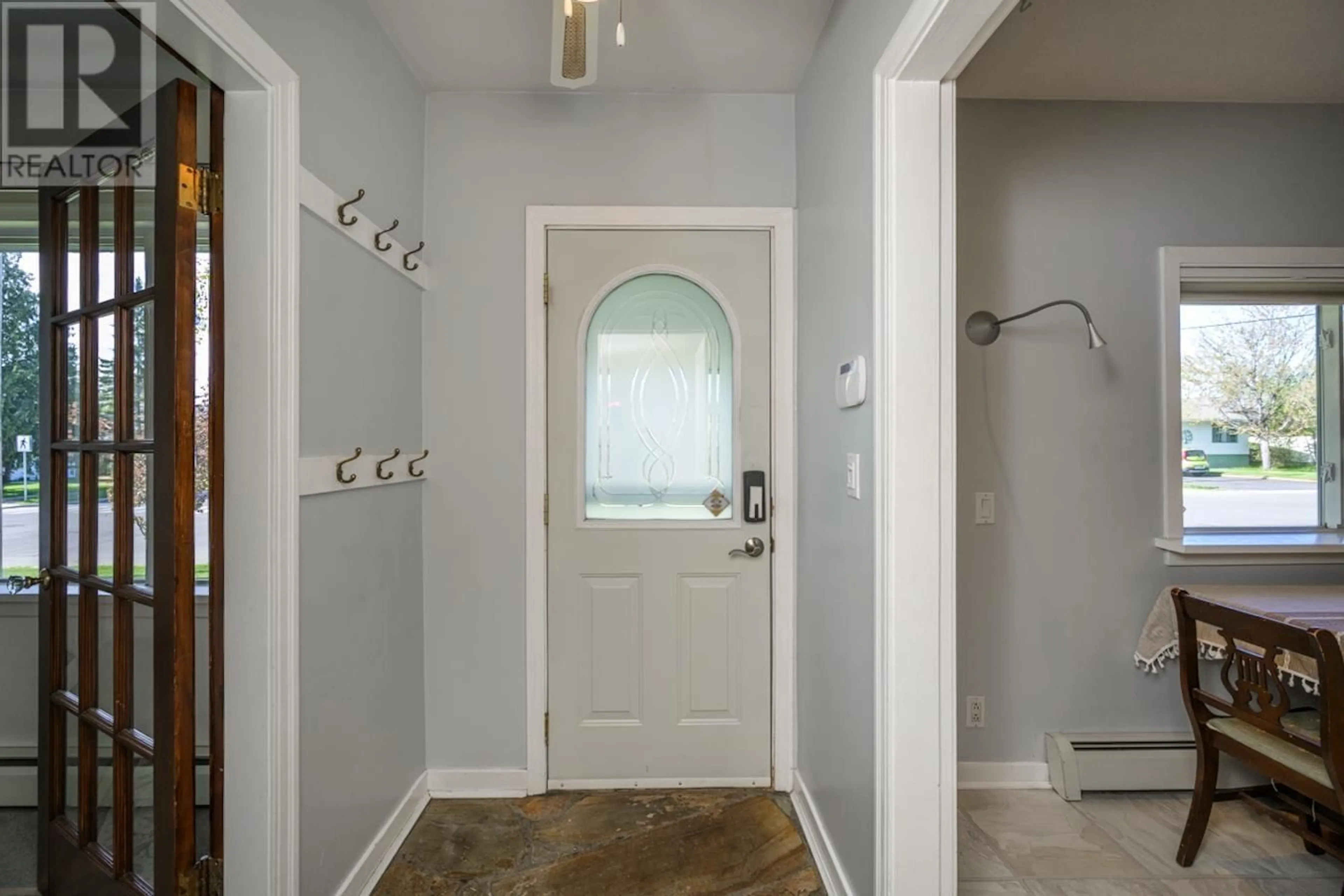 Indoor entryway for 2198 LAURIER CRESCENT, Prince George British Columbia V2M2A7