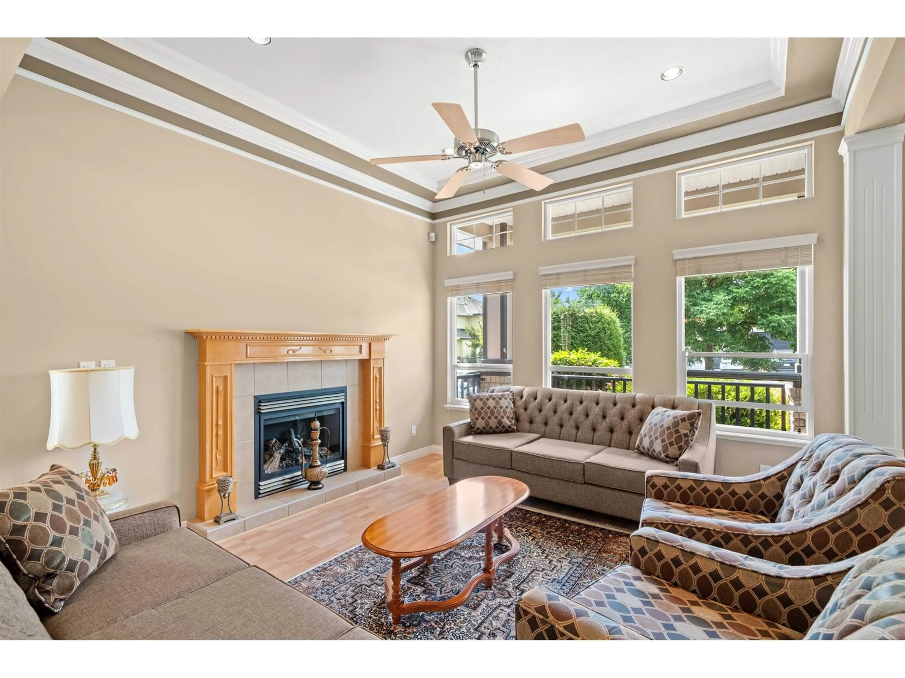 Living room with furniture, unknown for 16527 63B, Surrey British Columbia V3S0W2