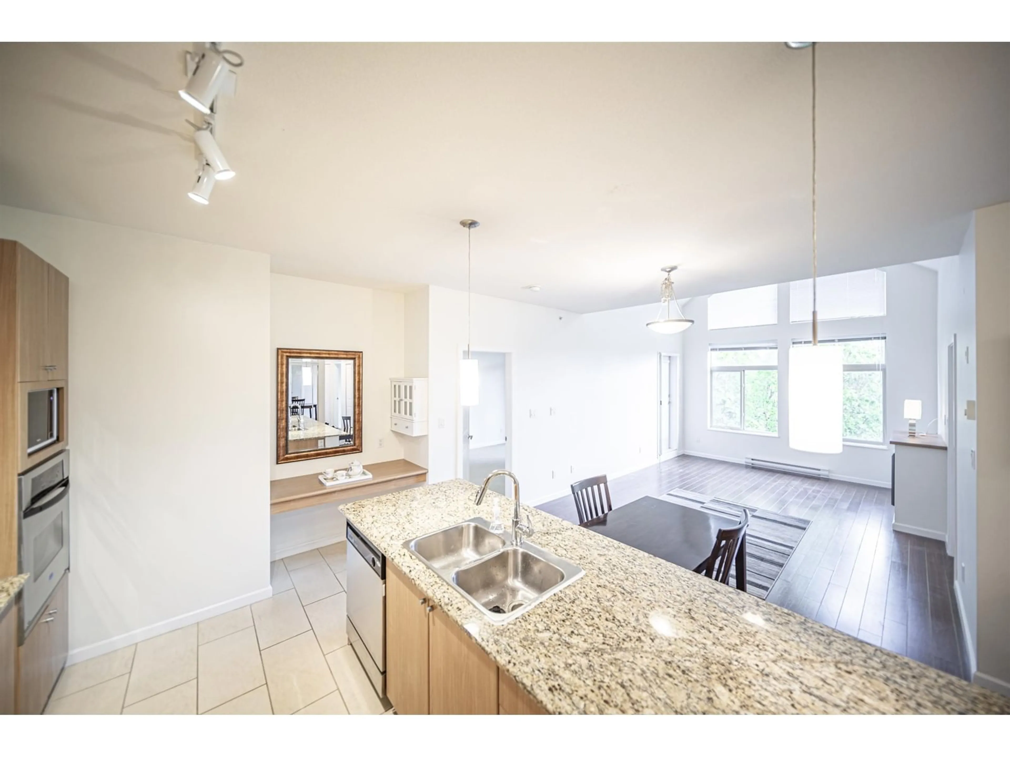 Open concept kitchen, unknown for 413 - 15322 101, Surrey British Columbia V3R4G9
