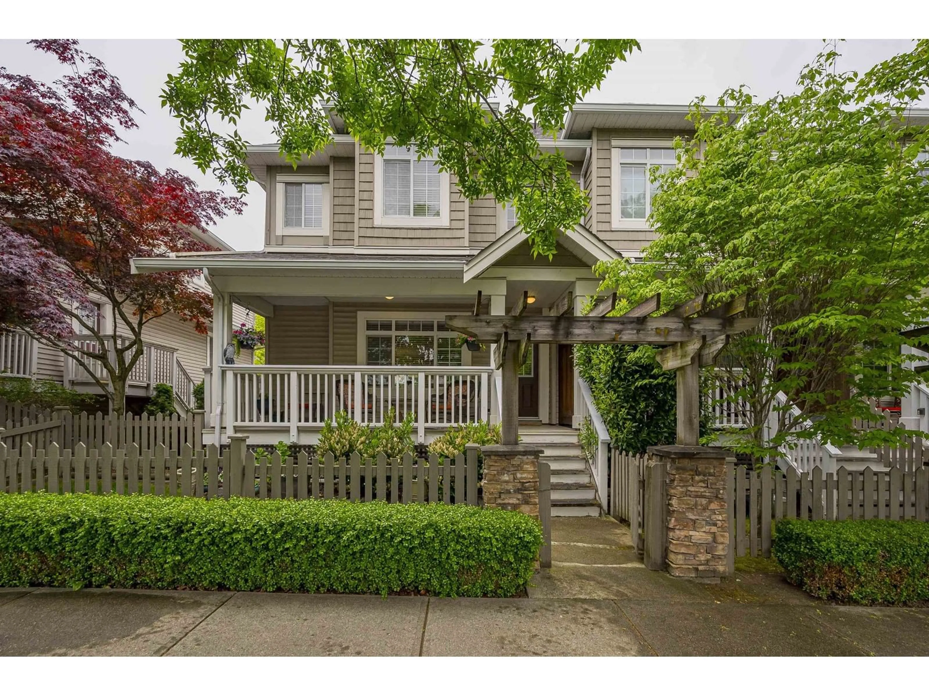 Home with vinyl exterior material, street for 62 - 6852 193, Surrey British Columbia V4N0C8