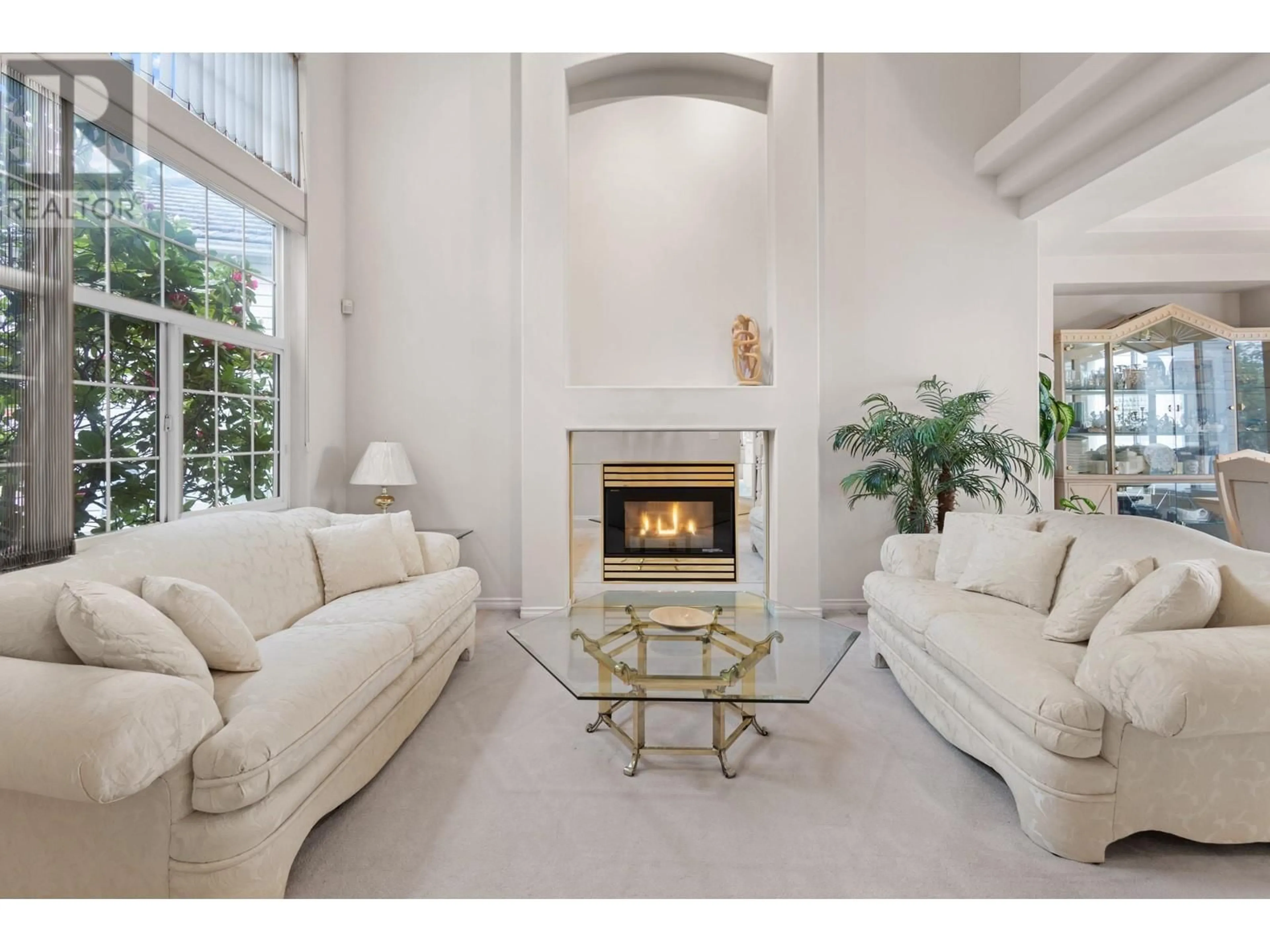 Living room with furniture, unknown for 2372 CAPE HORN AVENUE, Coquitlam British Columbia V3K1J8