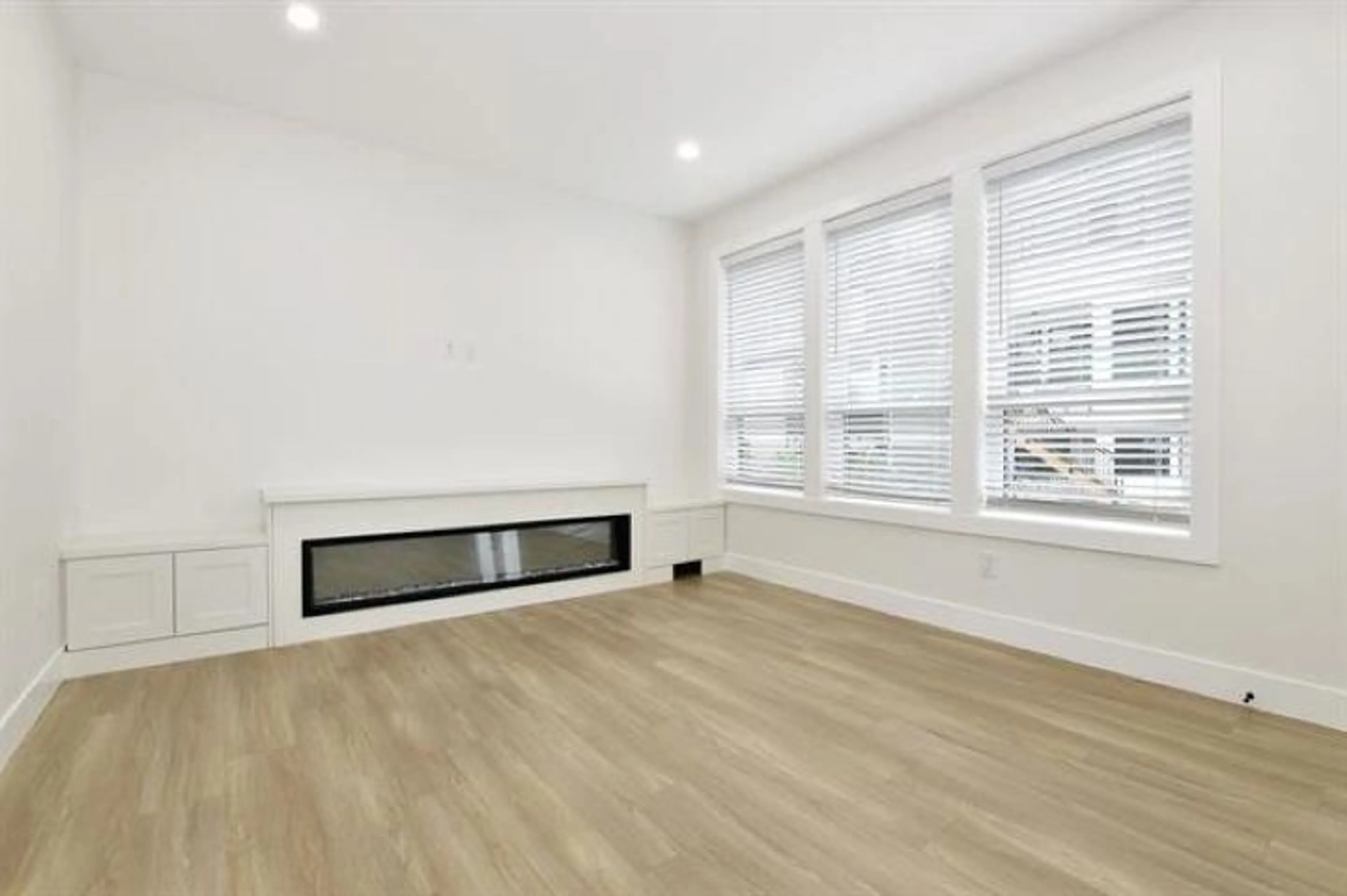 A pic of a room for 33953 BEST, Mission British Columbia V2V6B2