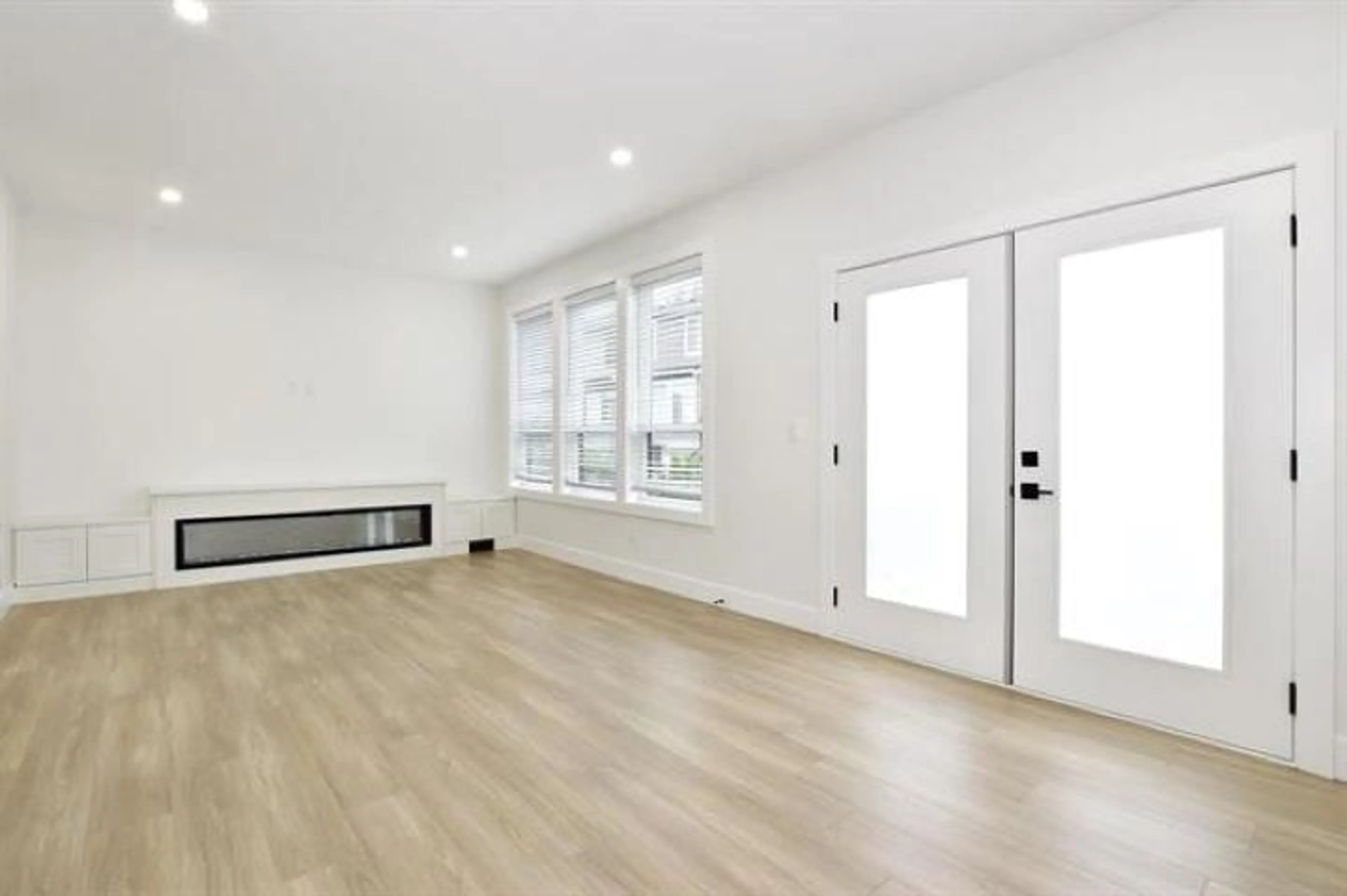 A pic of a room for 33953 BEST, Mission British Columbia V2V6B2