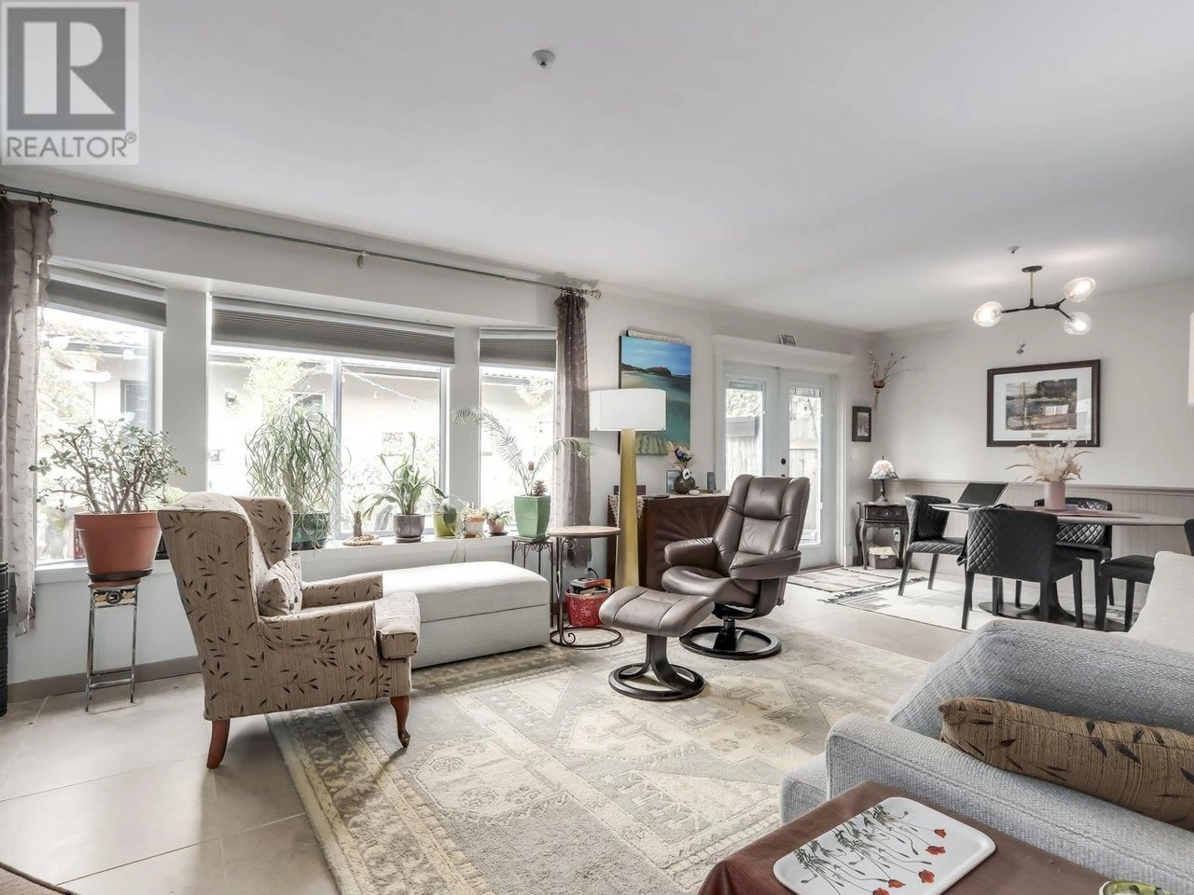 Living room with furniture, unknown for 1983 4TH AVENUE, Vancouver British Columbia V5N1K3