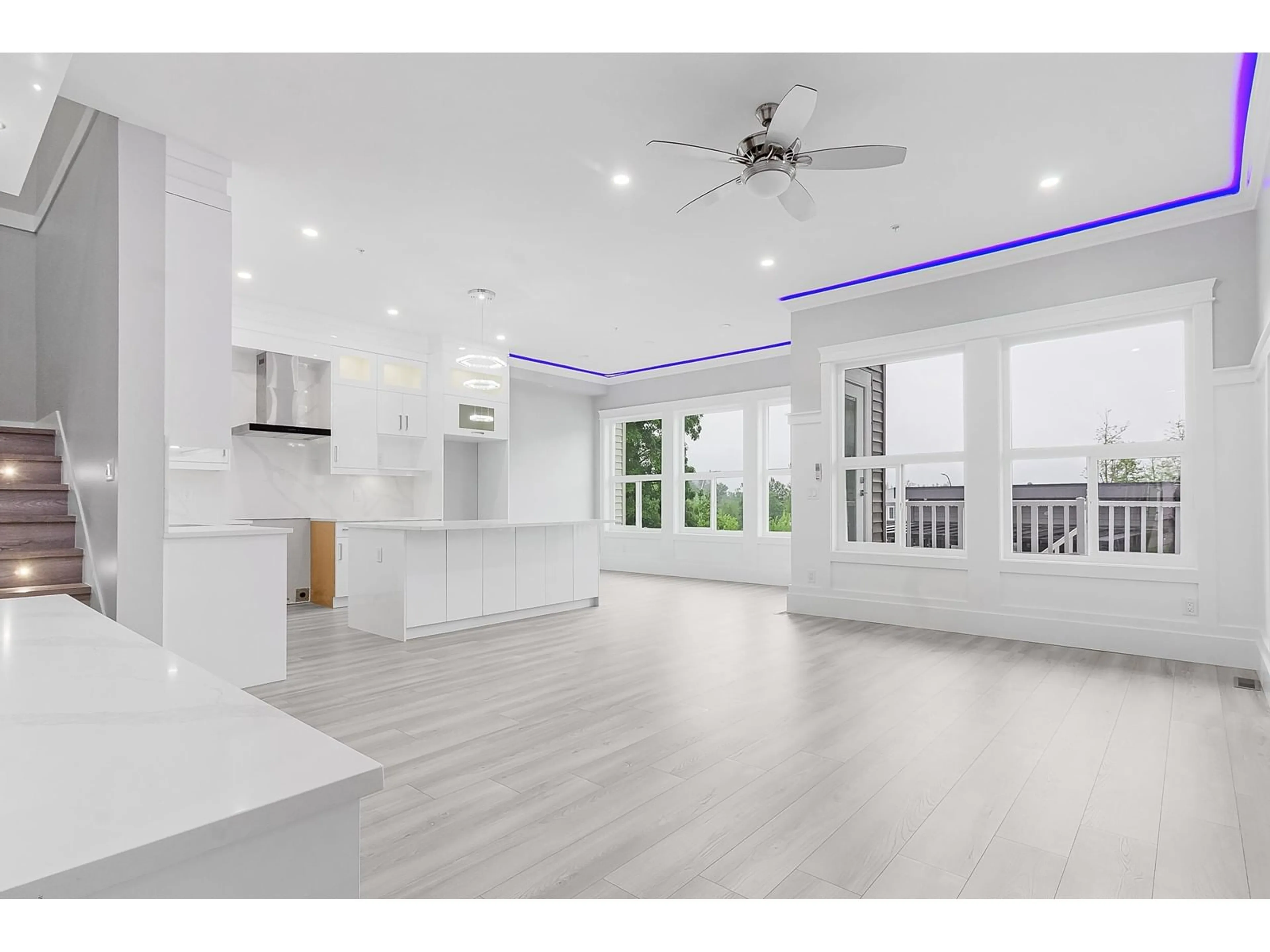 Open concept kitchen, unknown for 33996 BARKER, Mission British Columbia V2V6B2