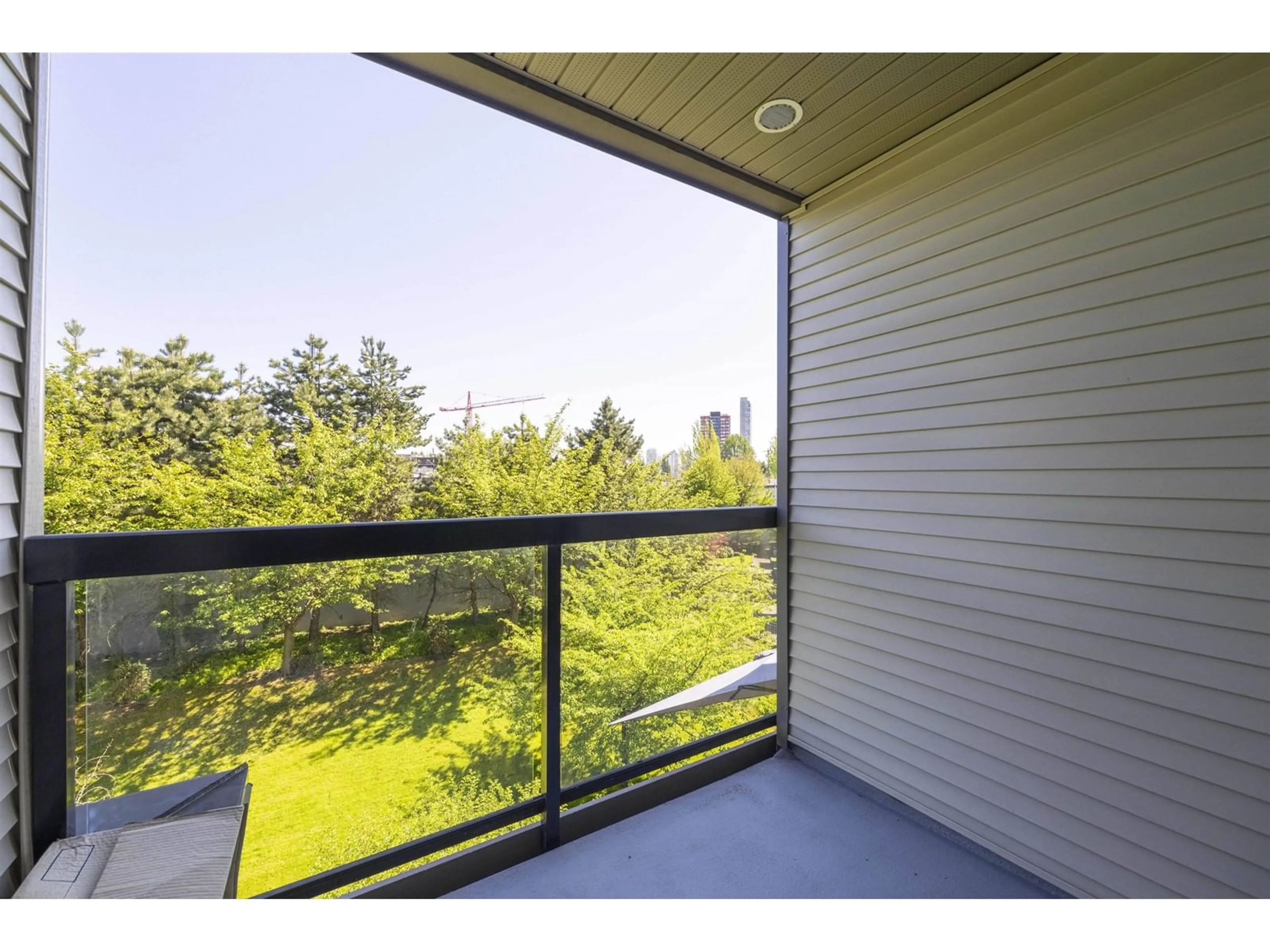 Patio, unknown for 446 - 10838 CITY, Surrey British Columbia V3T5X9