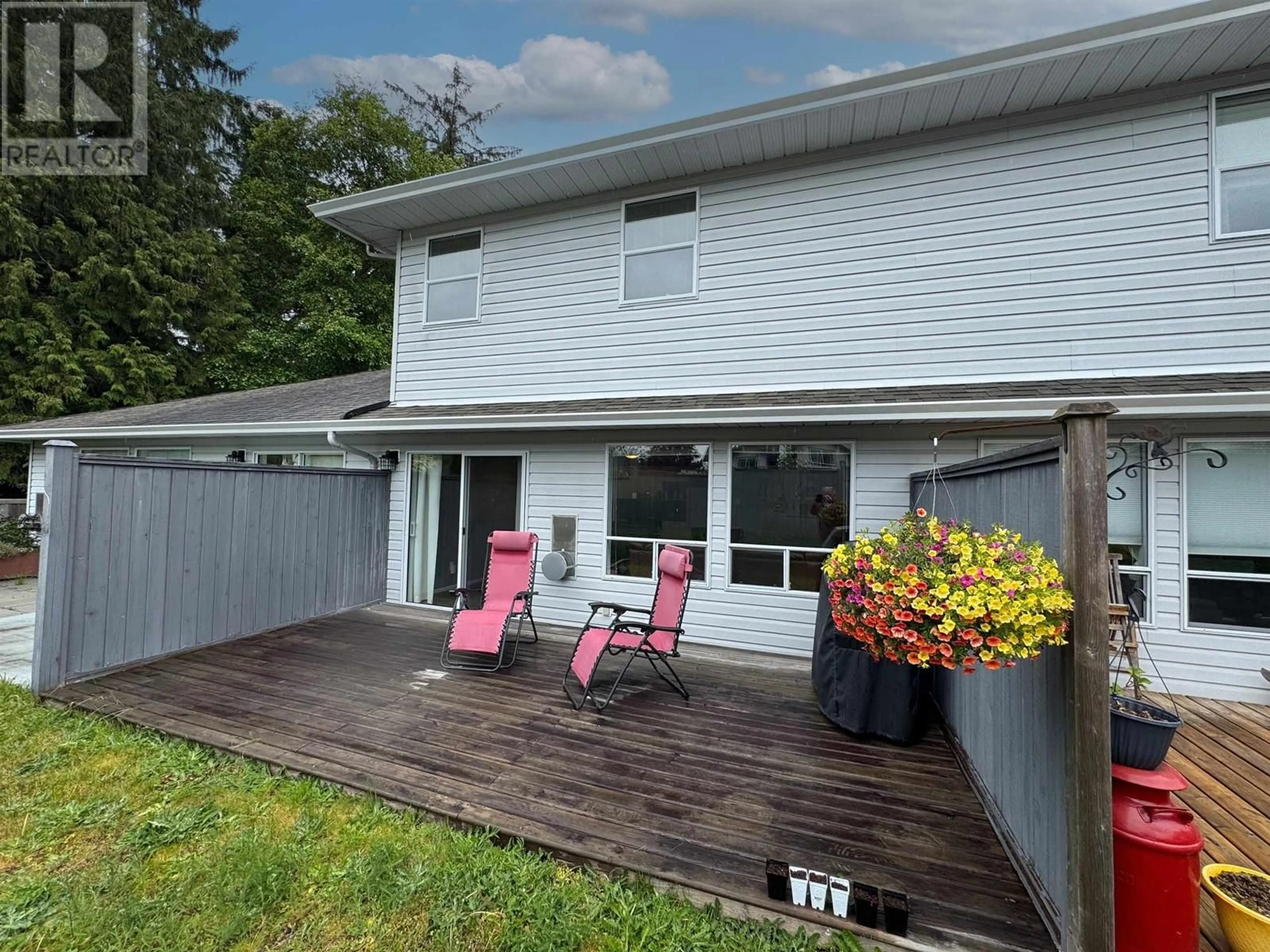 Patio, unknown for 10 - 5706 EBBTIDE STREET, Sechelt British Columbia V7Z0J4