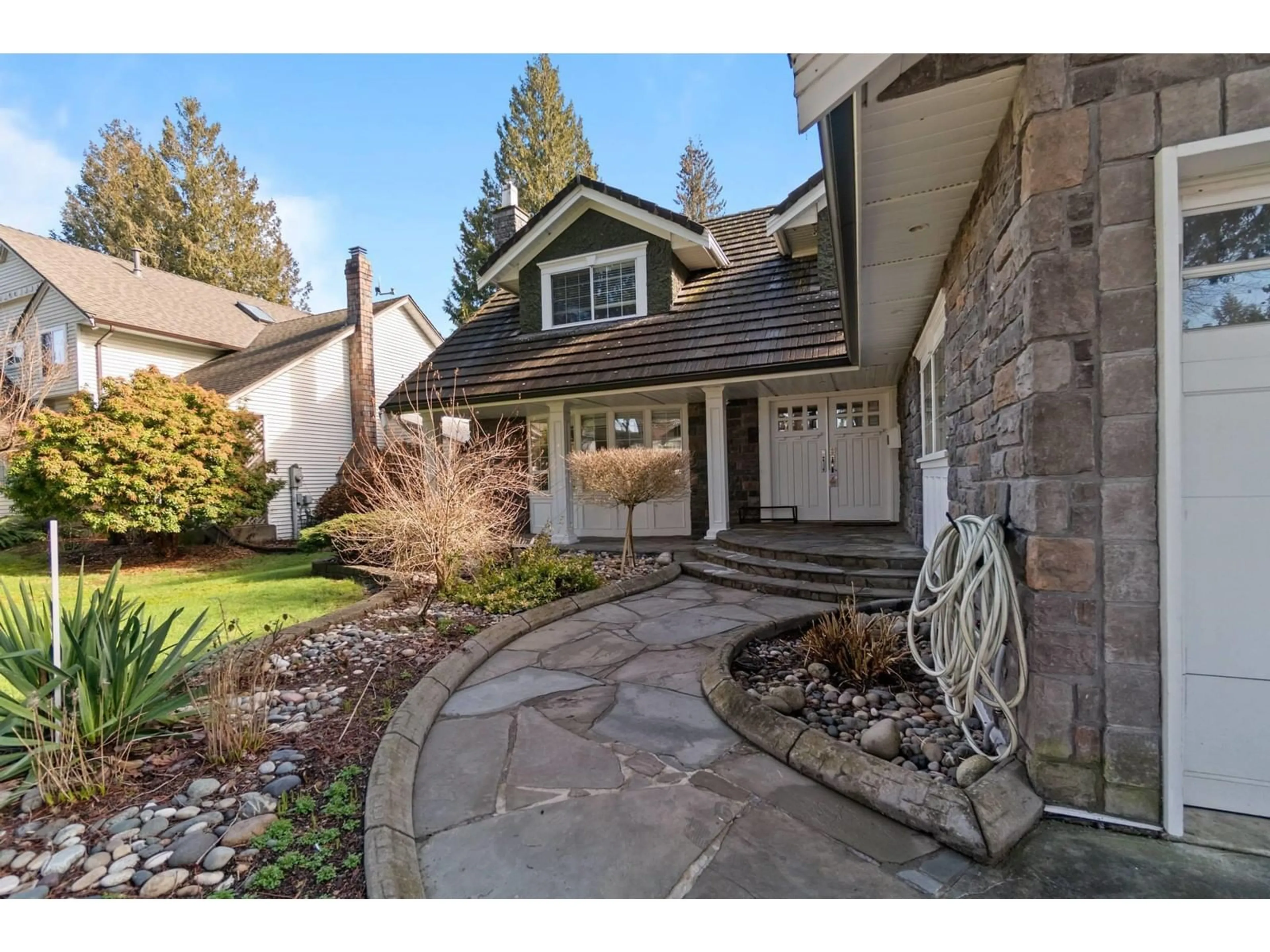 Unknown for 9814 157, Surrey British Columbia V4N2V6