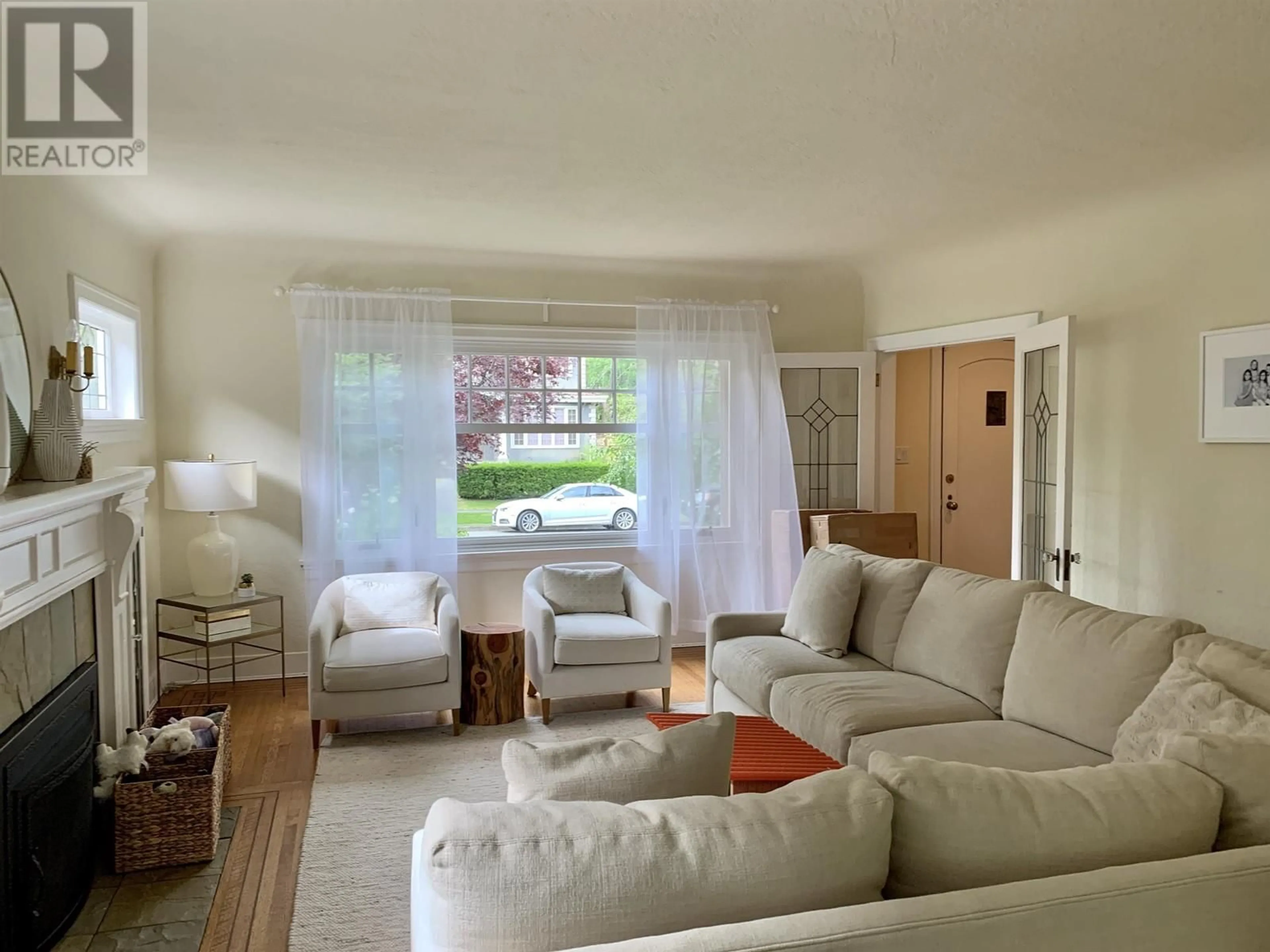 Living room with furniture, unknown for 3250 35TH AVENUE, Vancouver British Columbia V6N2N1