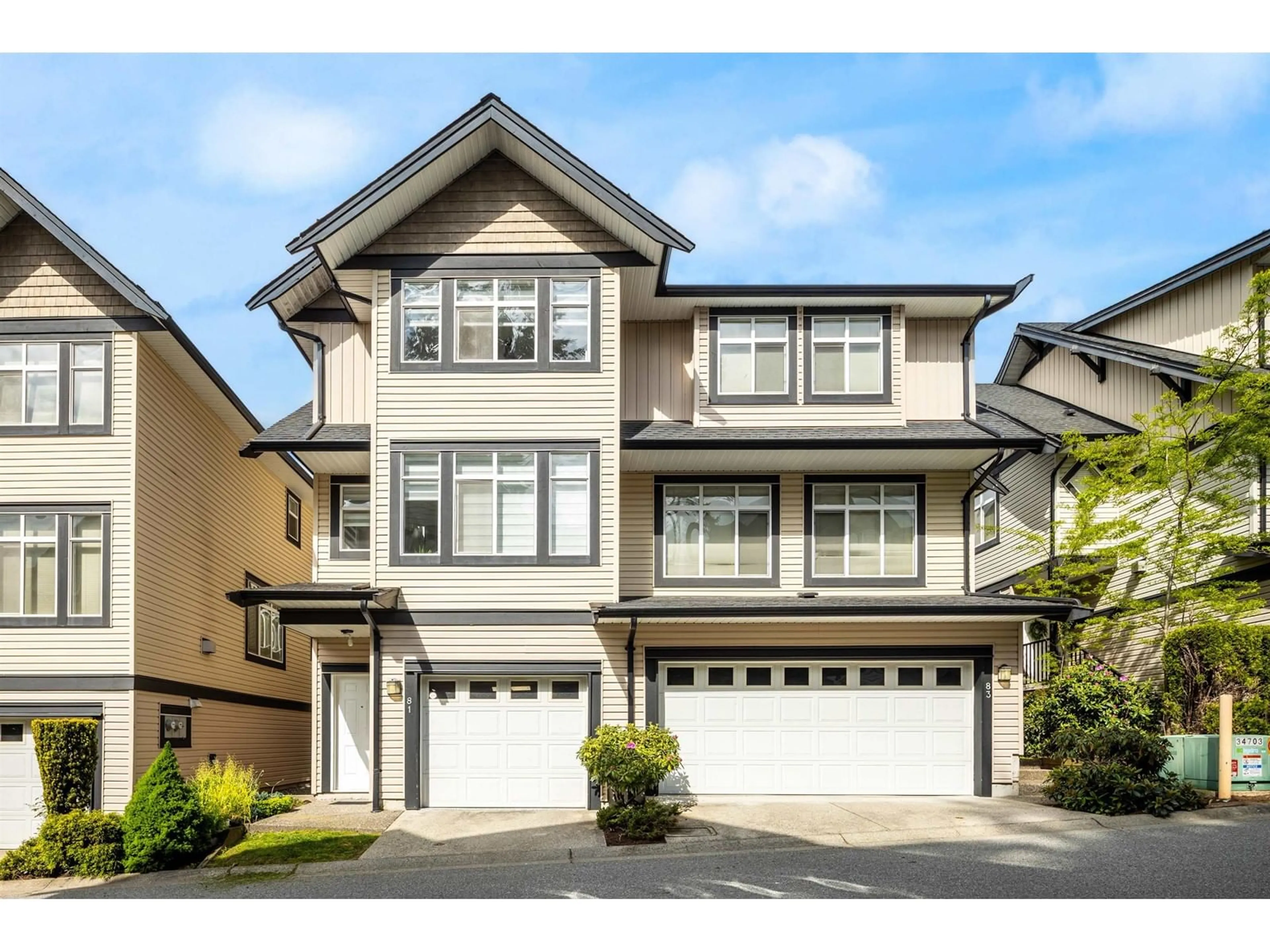Home with vinyl exterior material, street for 81 - 19932 70, Langley British Columbia V2Y3C6