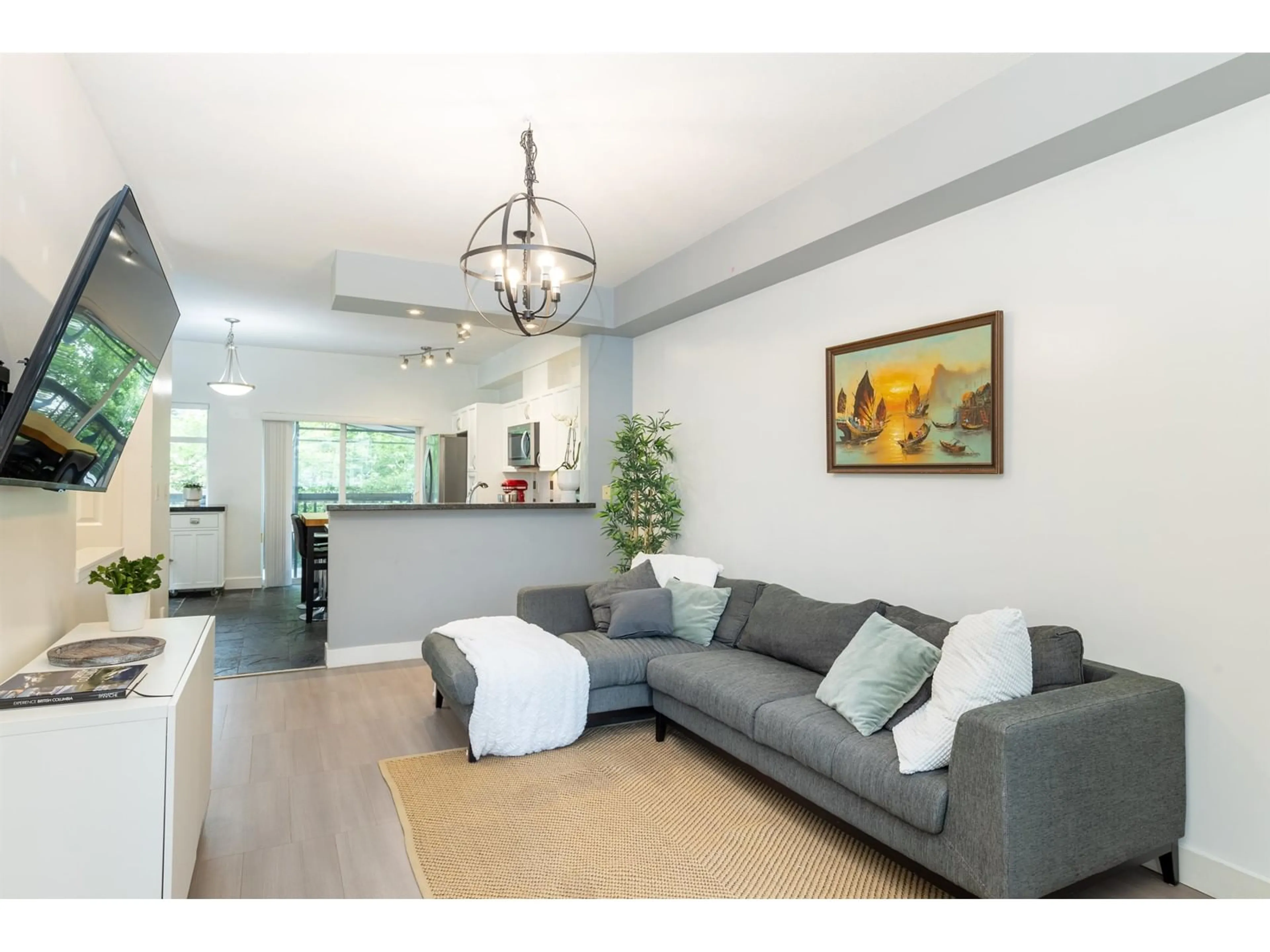 Living room with furniture, unknown for 81 - 19932 70, Langley British Columbia V2Y3C6