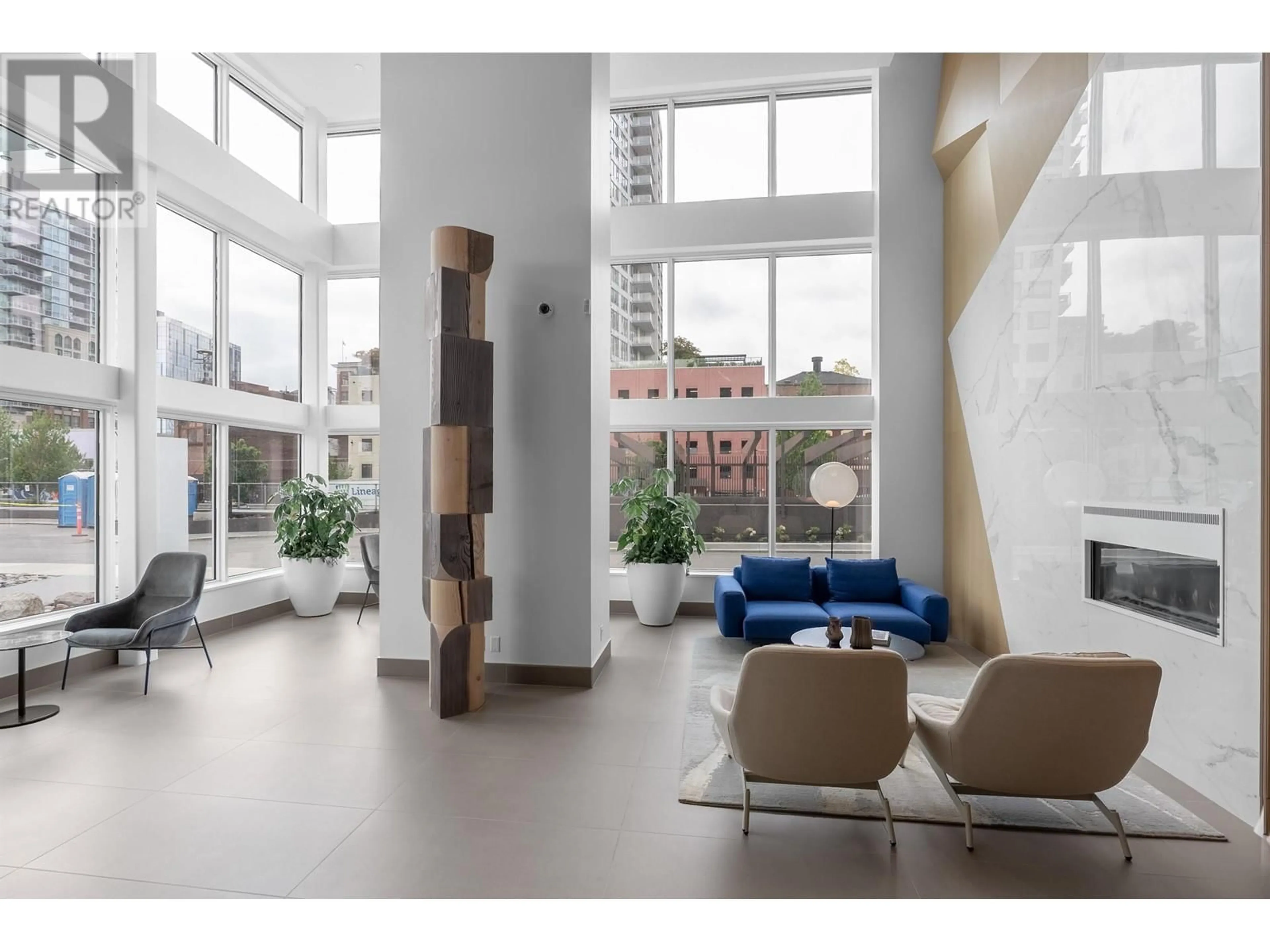 Lobby for 602 - 660 QUAYSIDE DRIVE, New Westminster British Columbia V3M0P1
