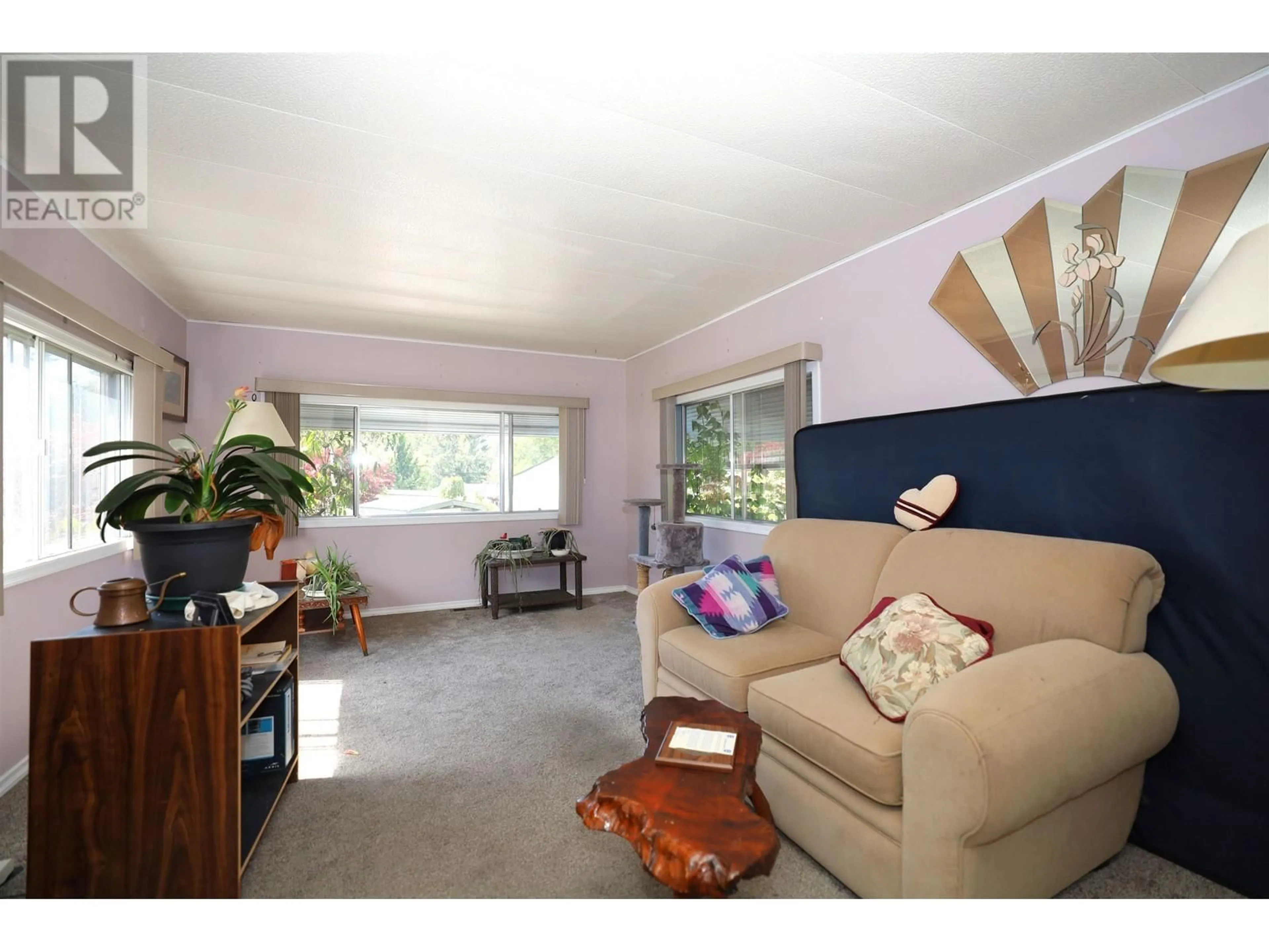Living room with furniture, unknown for 24 - 4116 BROWNING ROAD, Sechelt British Columbia V7Z0A3