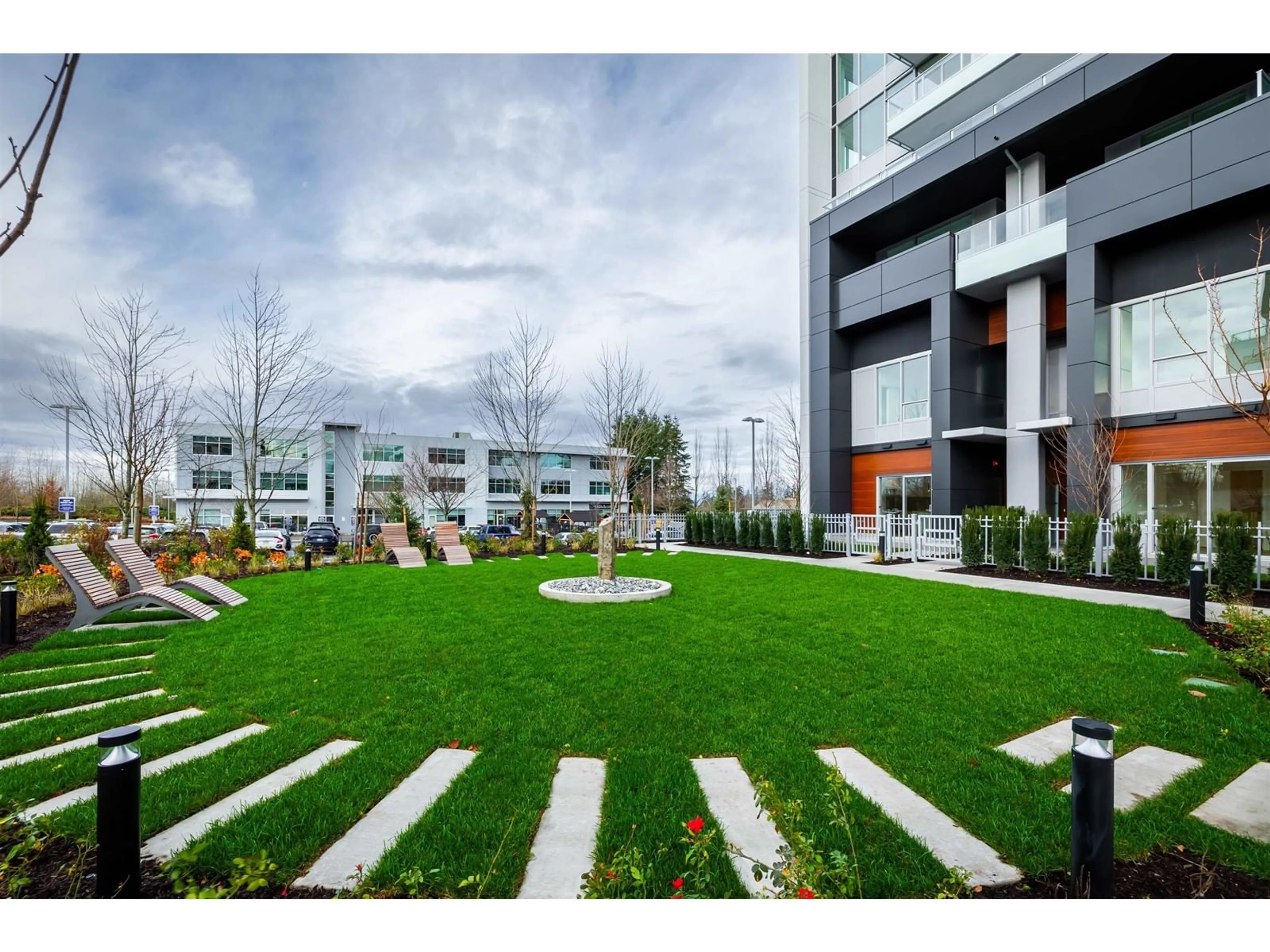 Patio, street for A303 - 20065 85, Langley British Columbia V2Y3Y5
