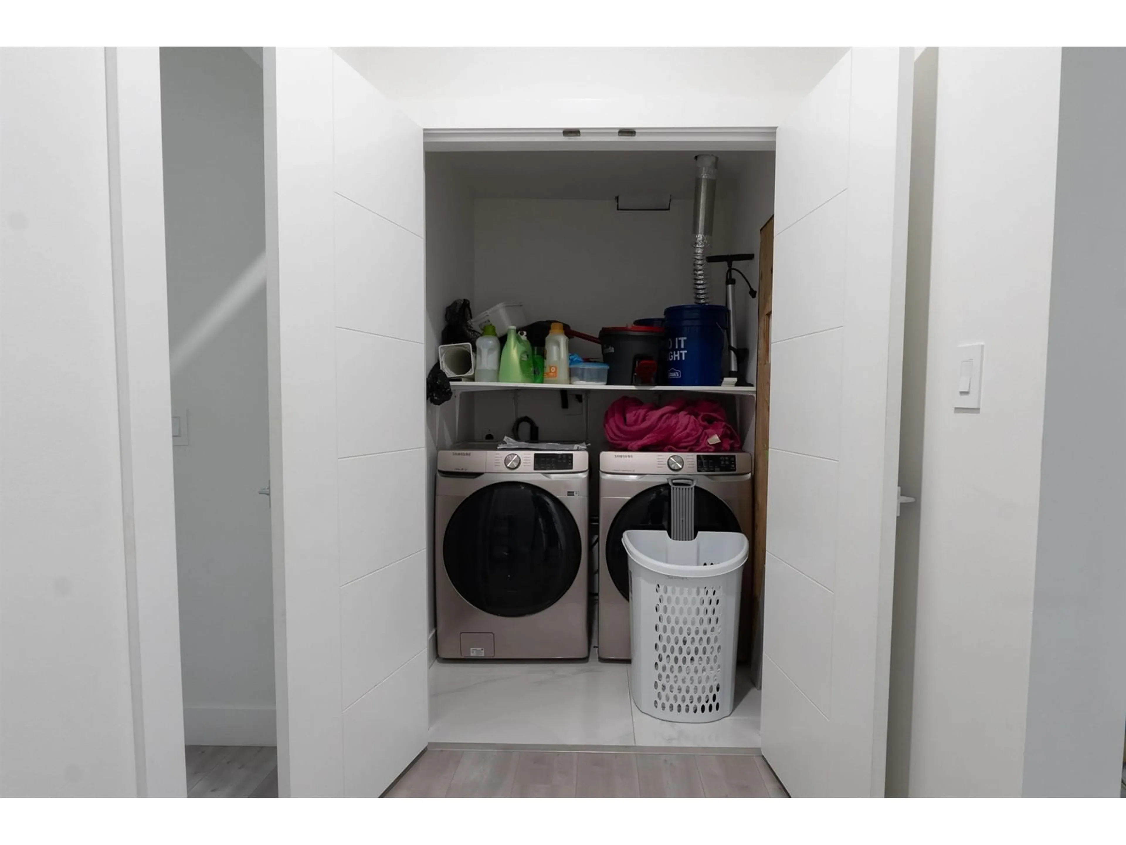 Laundry room for 32689 CARTER, Mission British Columbia V4S0E6