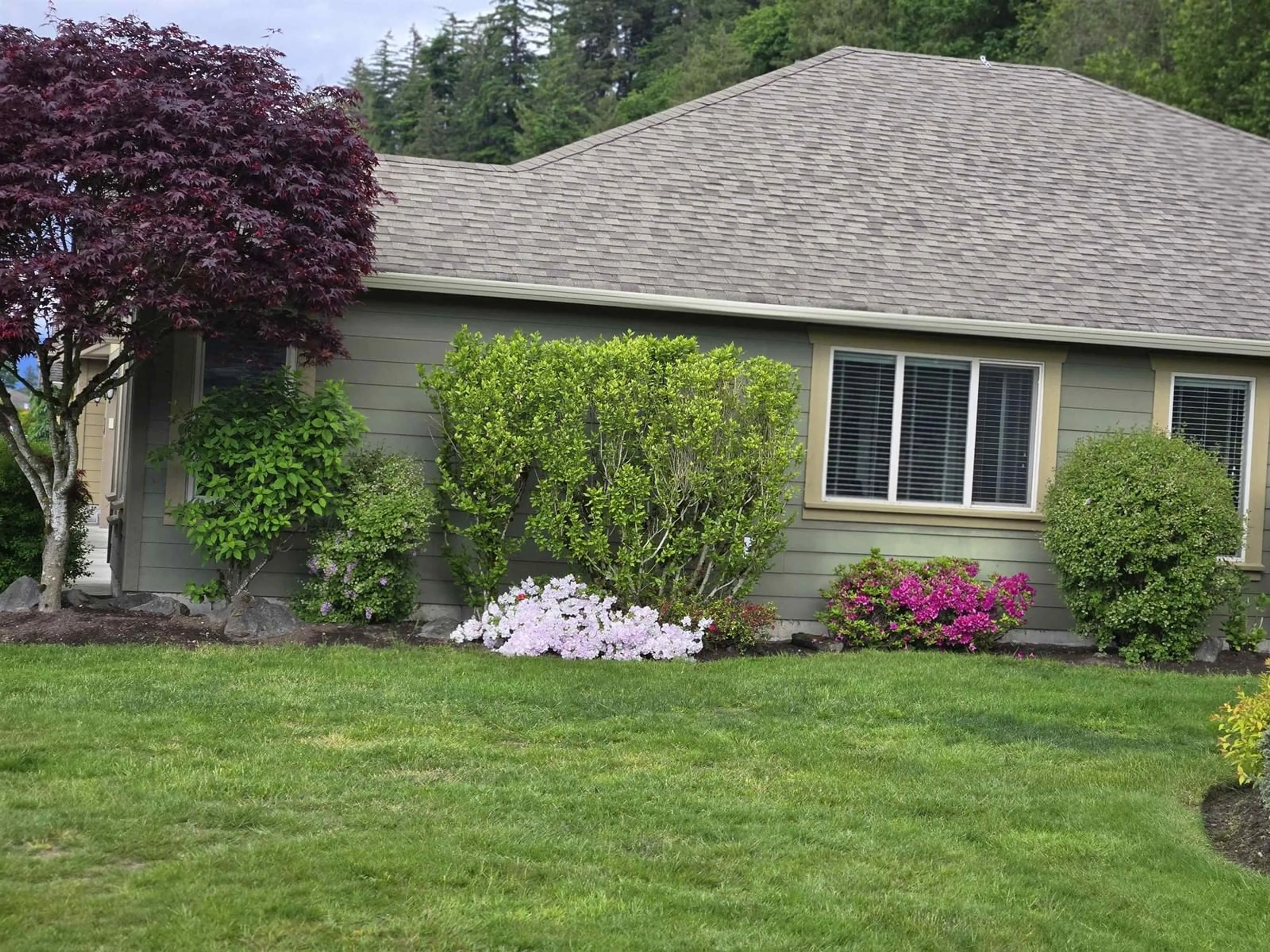 Home with vinyl exterior material, mountain view for 107 - 46000 THOMAS ROAD, Chilliwack British Columbia V2R5W6