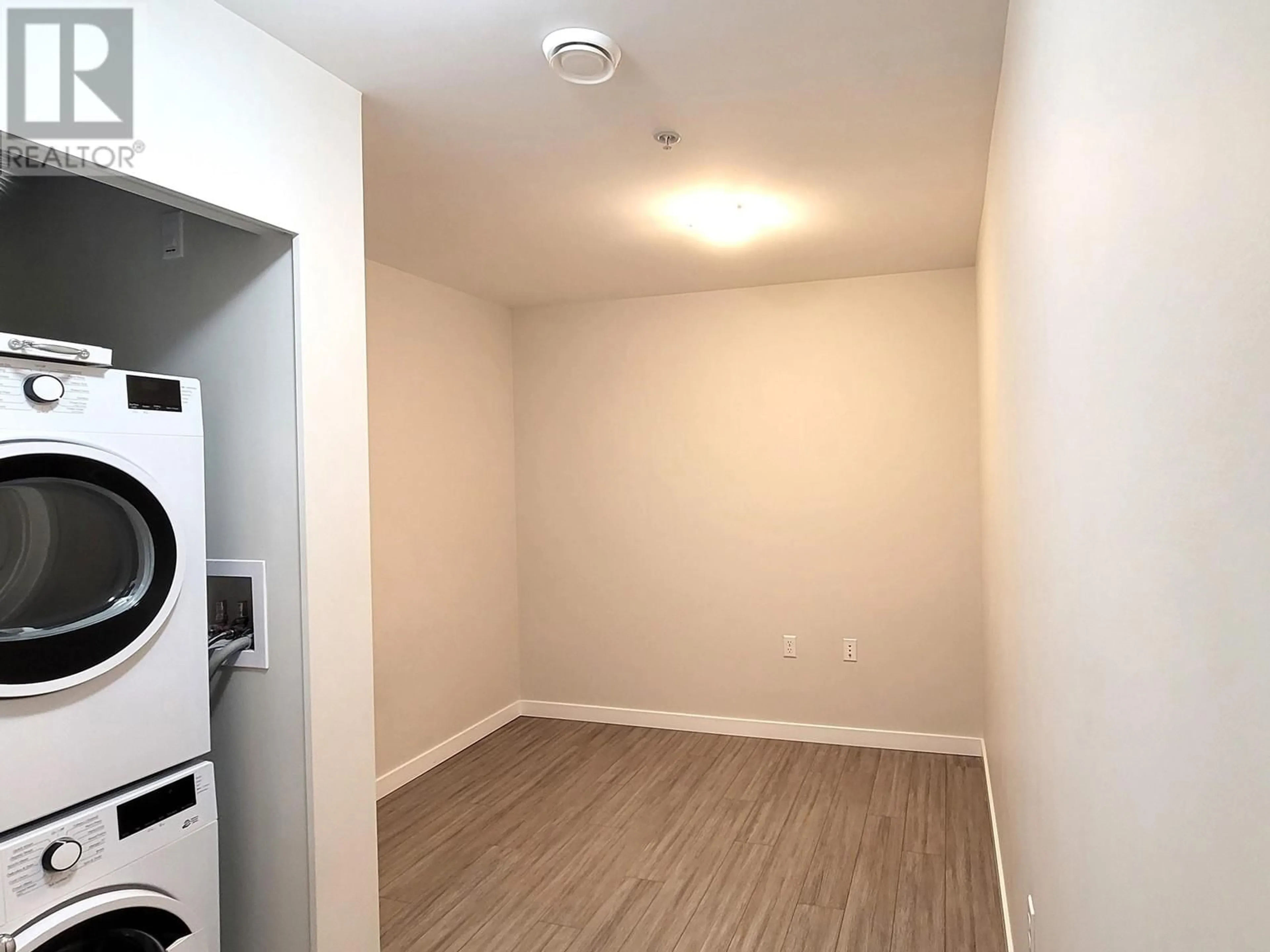 A pic of a room for 404 - 9233 ODLIN ROAD, Richmond British Columbia V6X0V4