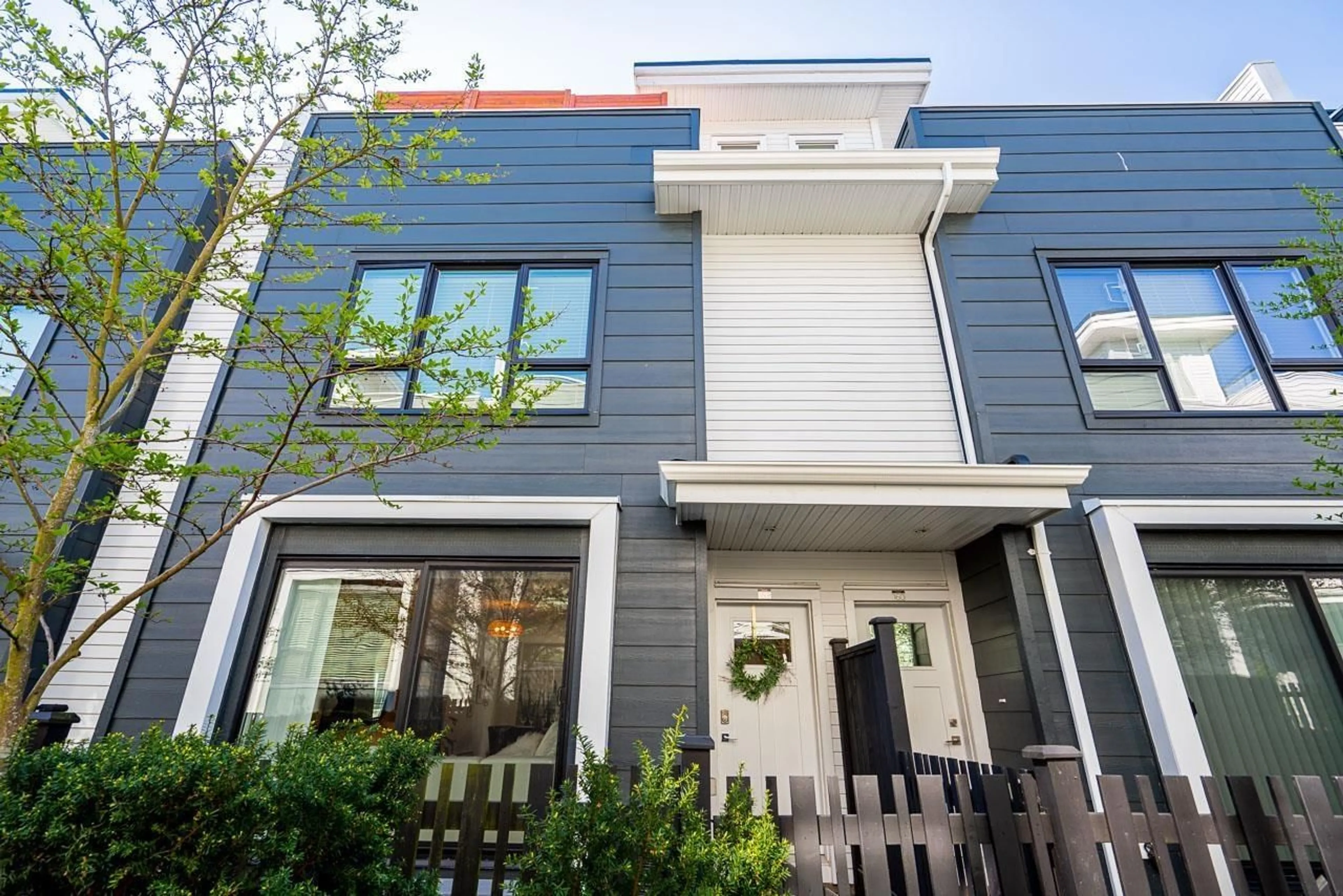 Home with vinyl exterior material, street for 159 - 2280 163, Surrey British Columbia V3Z0S5
