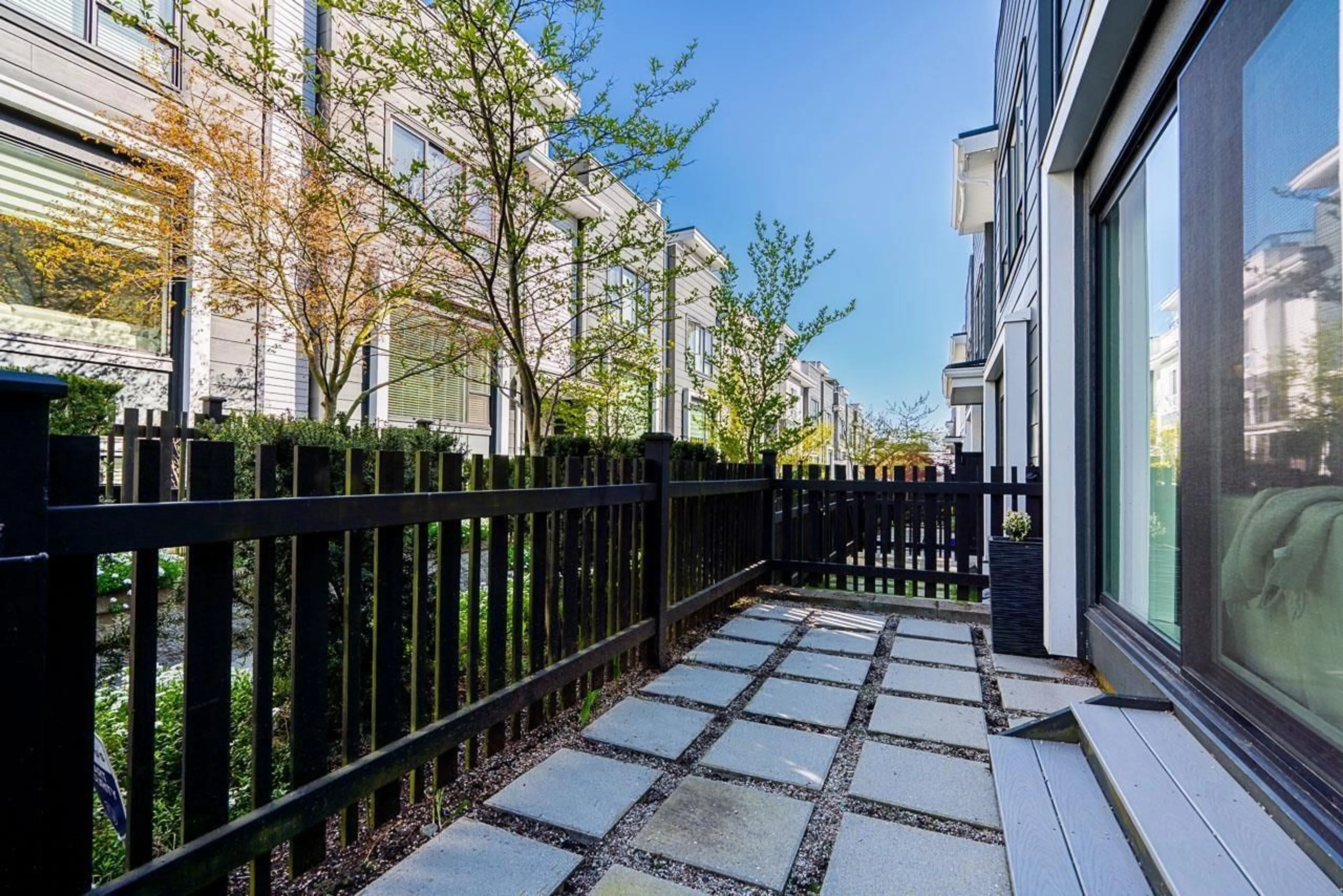 Patio, street for 159 - 2280 163, Surrey British Columbia V3Z0S5