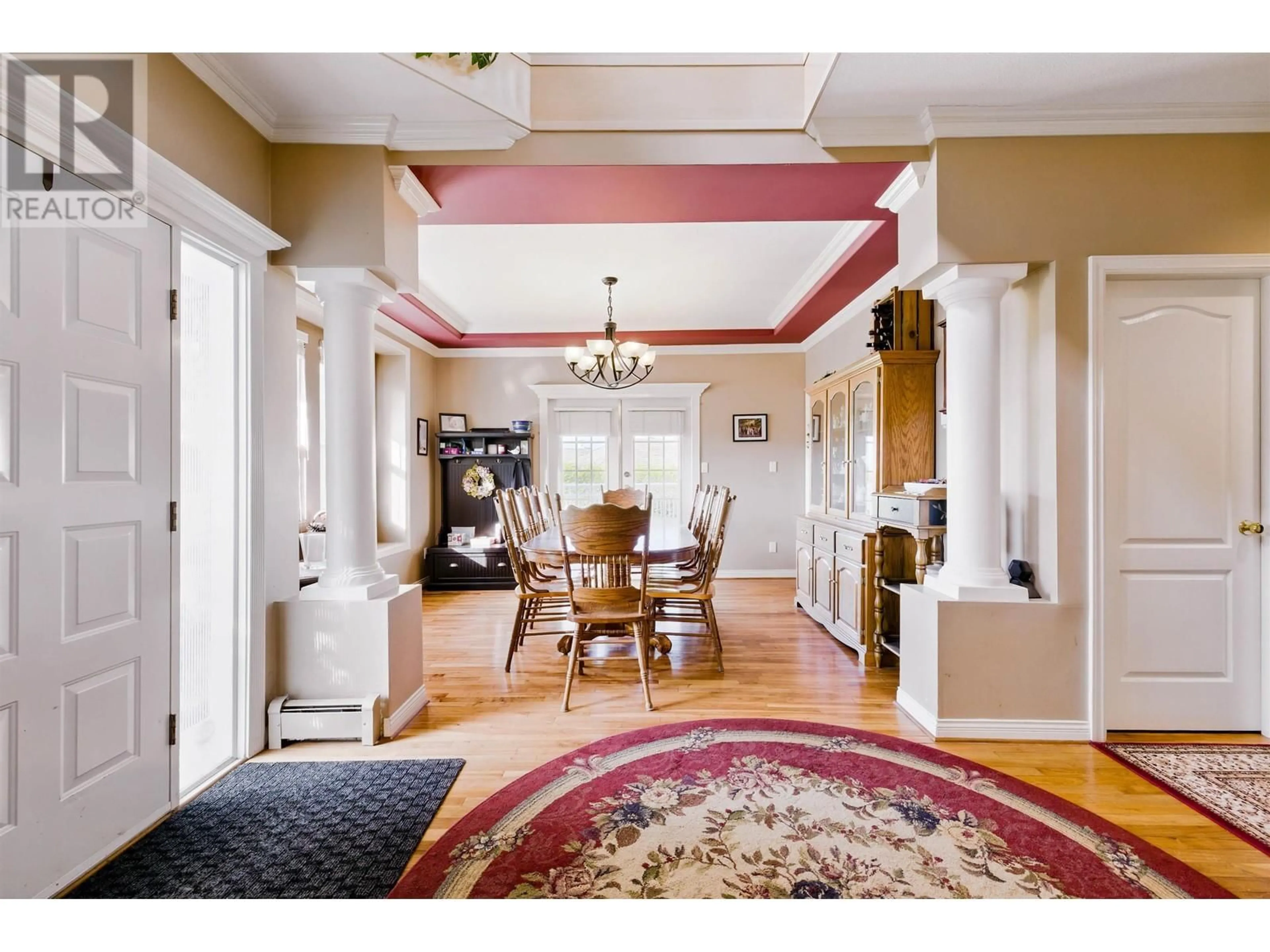 Indoor foyer for 330 ROSEHILL WYND, Delta British Columbia V4M3L9