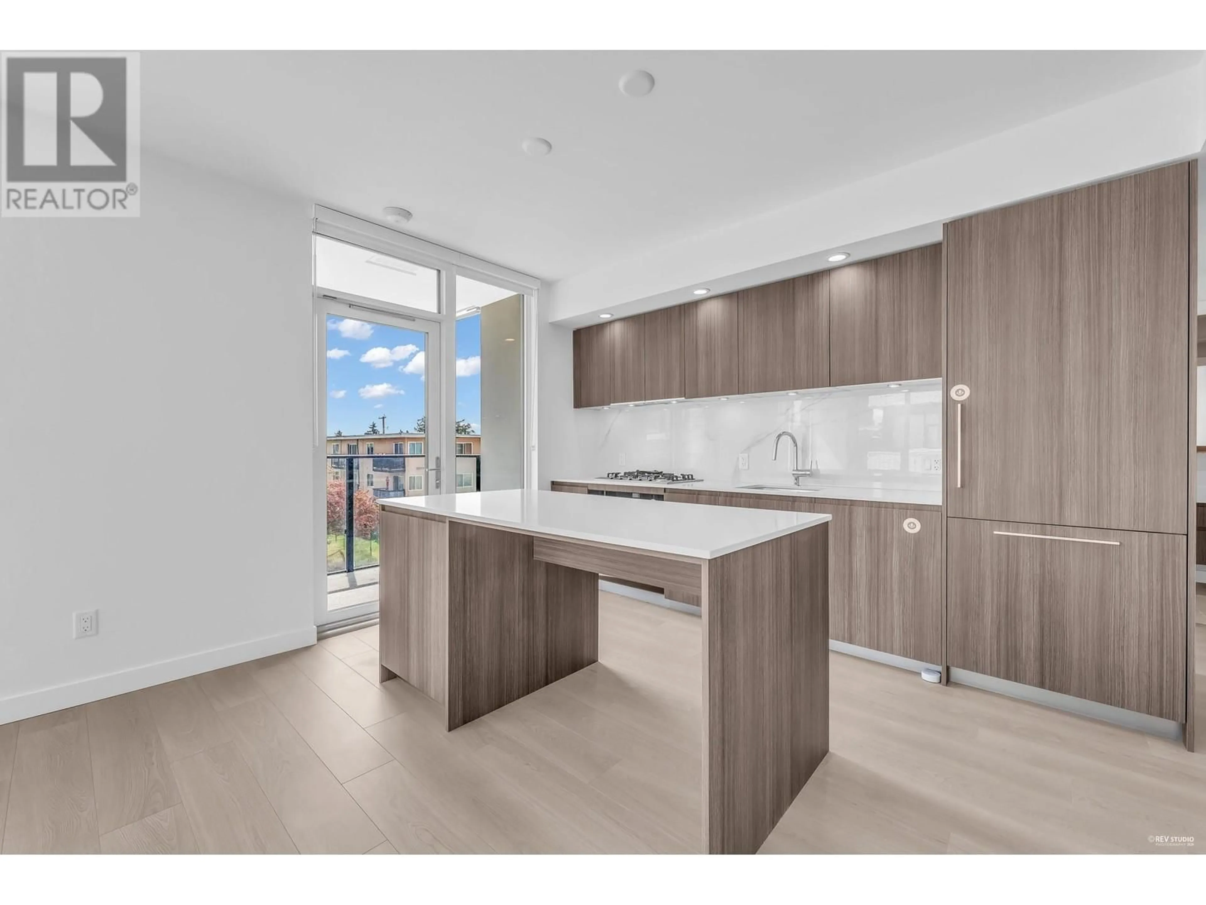 Open concept kitchen, unknown for 202 - 6537 TELFORD AVENUE, Burnaby British Columbia V5H0K9