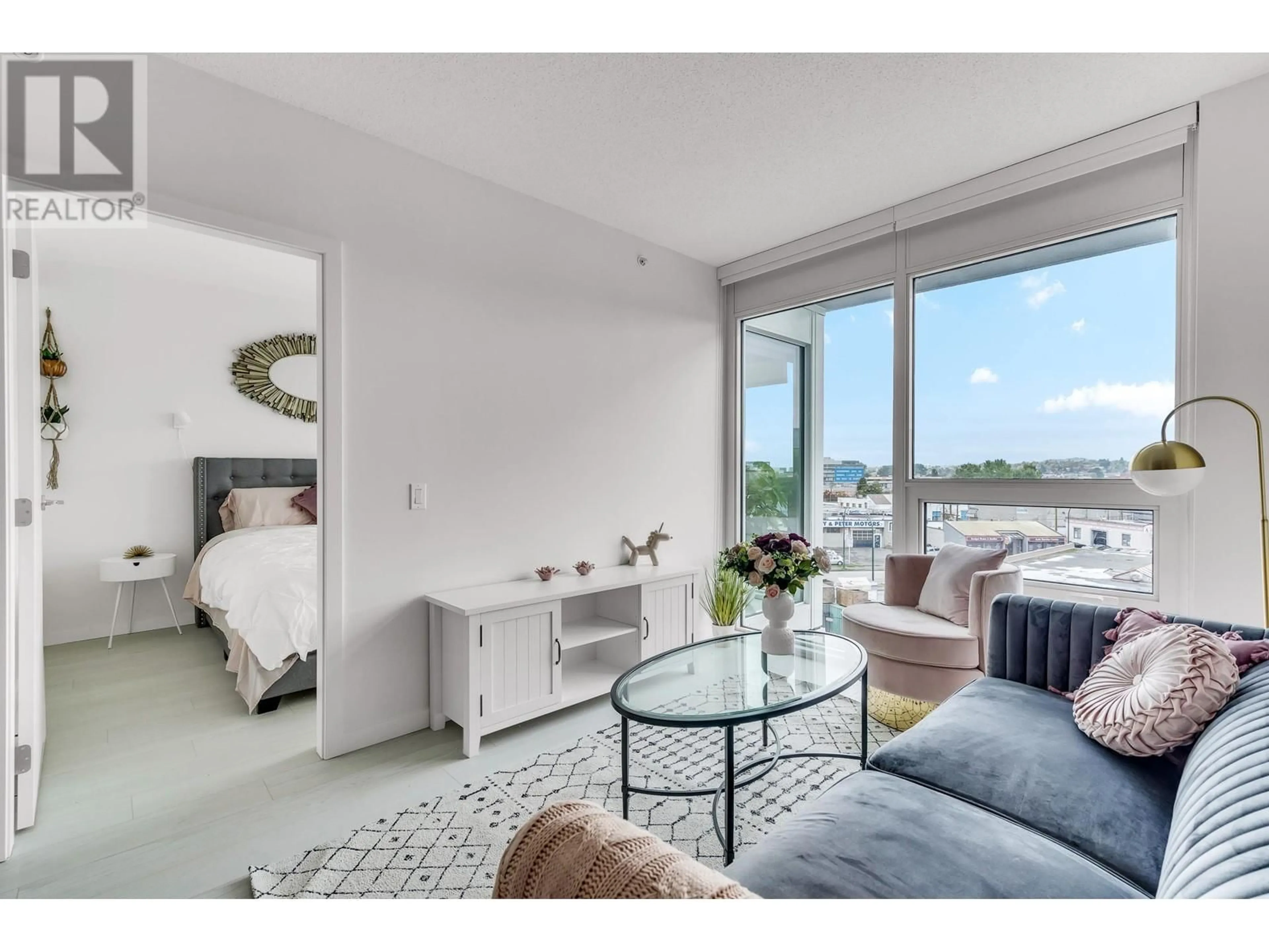Living room with furniture, unknown for 515 - 180 2ND AVENUE, Vancouver British Columbia V5T0K4