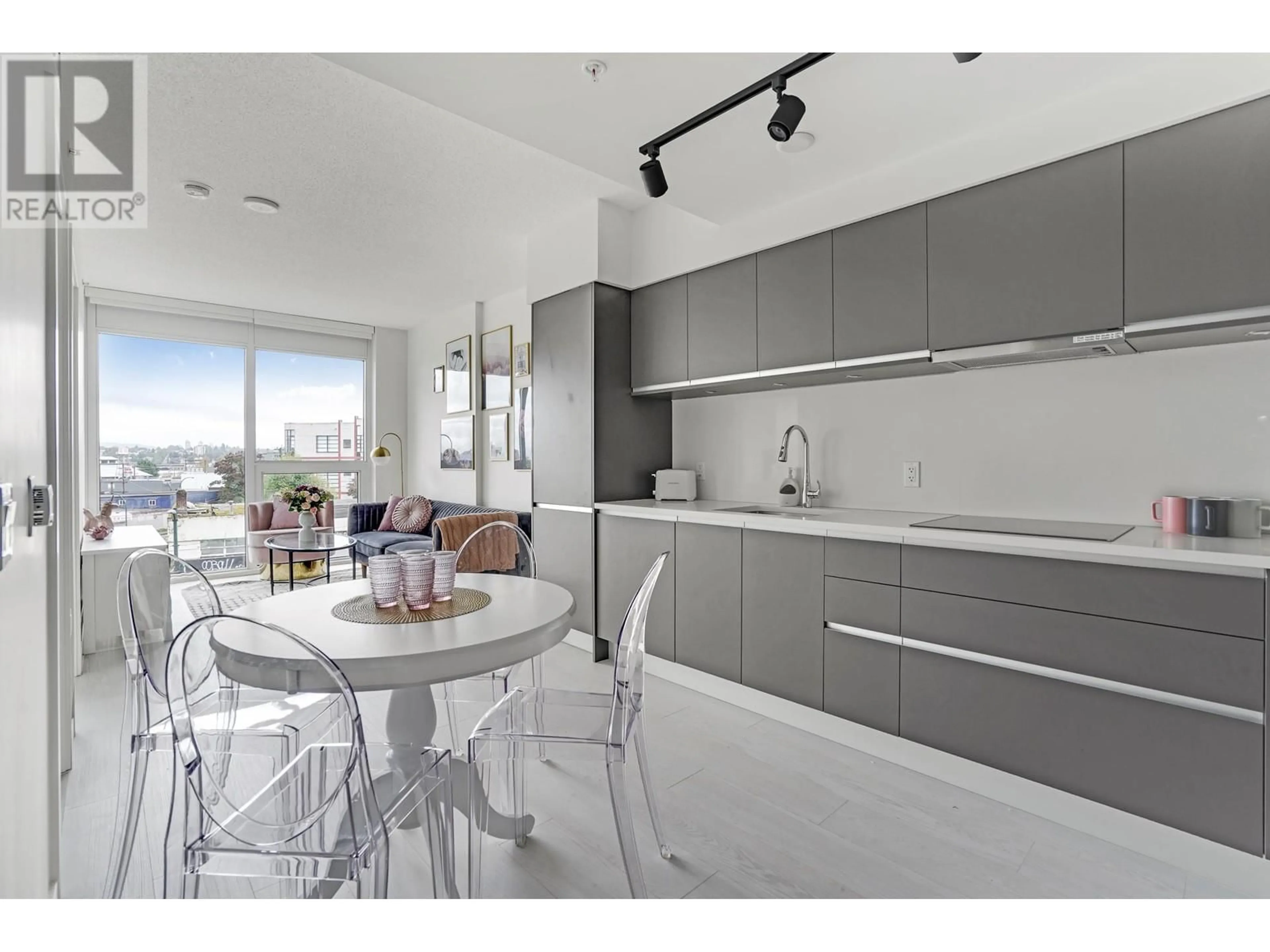 Contemporary kitchen, unknown for 515 - 180 2ND AVENUE, Vancouver British Columbia V5T0K4