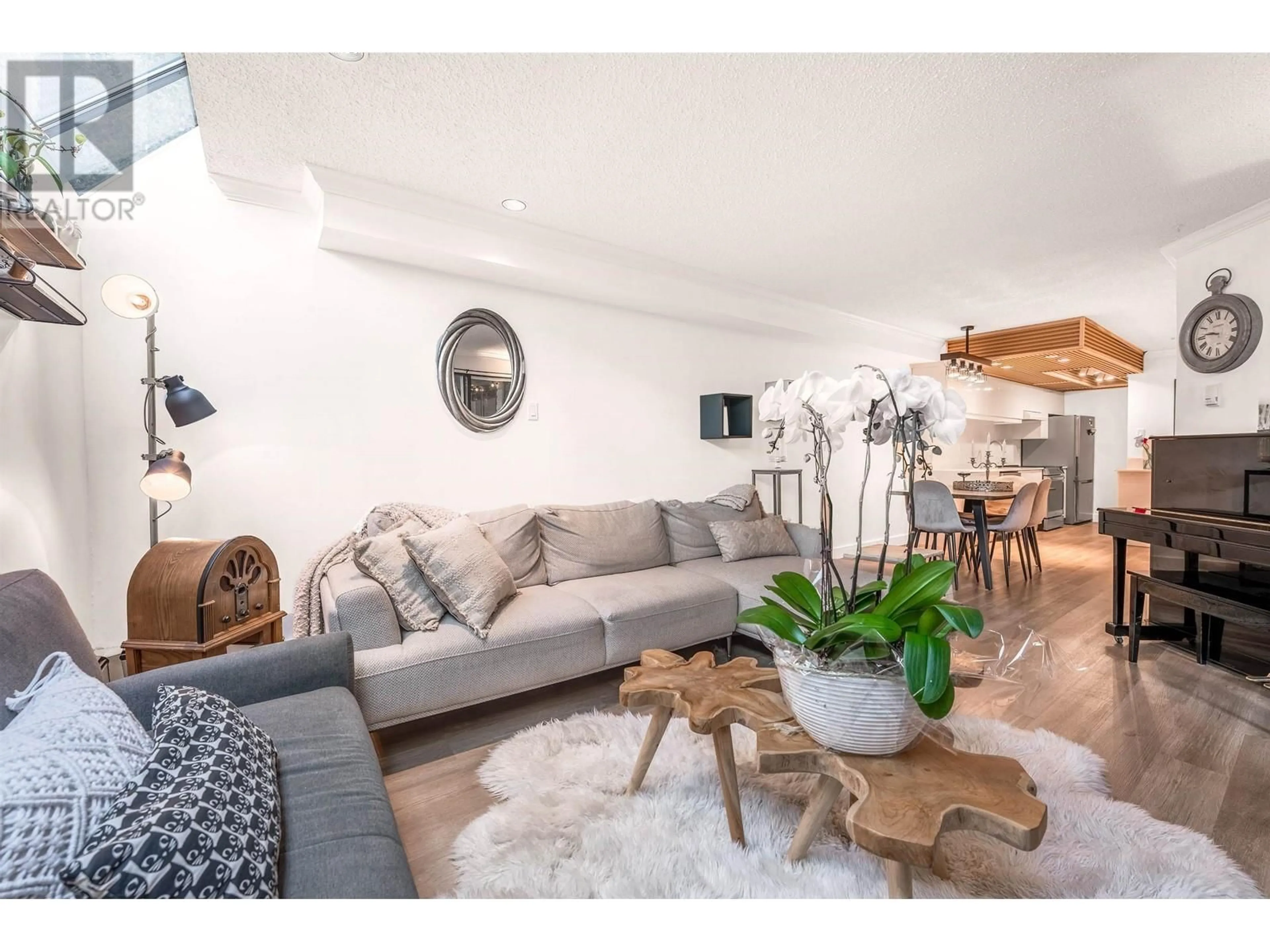Living room with furniture, unknown for 216 - 1500 PENDRELL STREET, Vancouver British Columbia V6G3A5