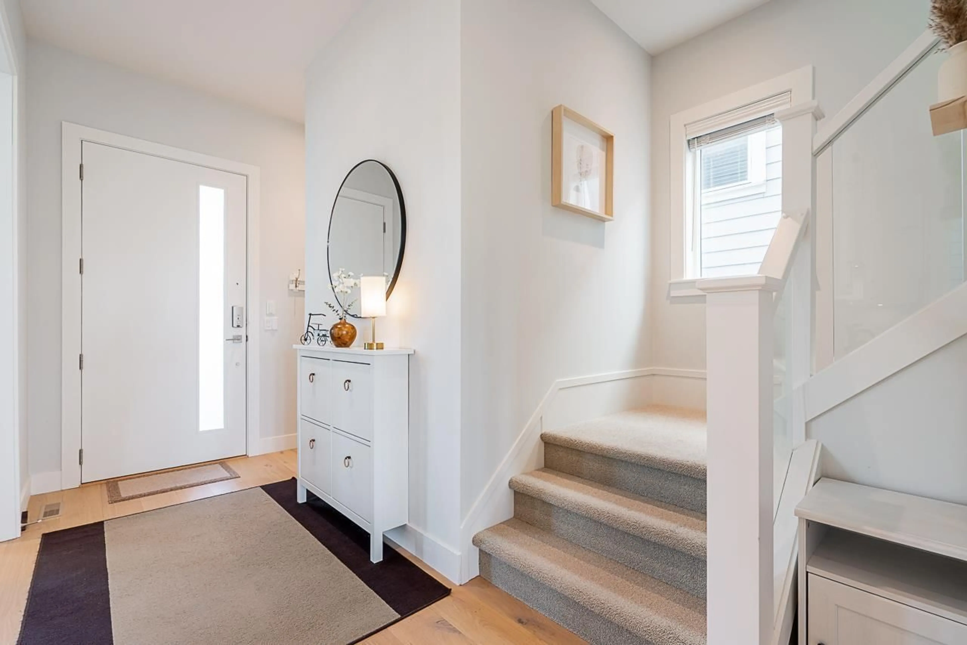 Indoor entryway for 16470 21A, Surrey British Columbia V3Z0V5