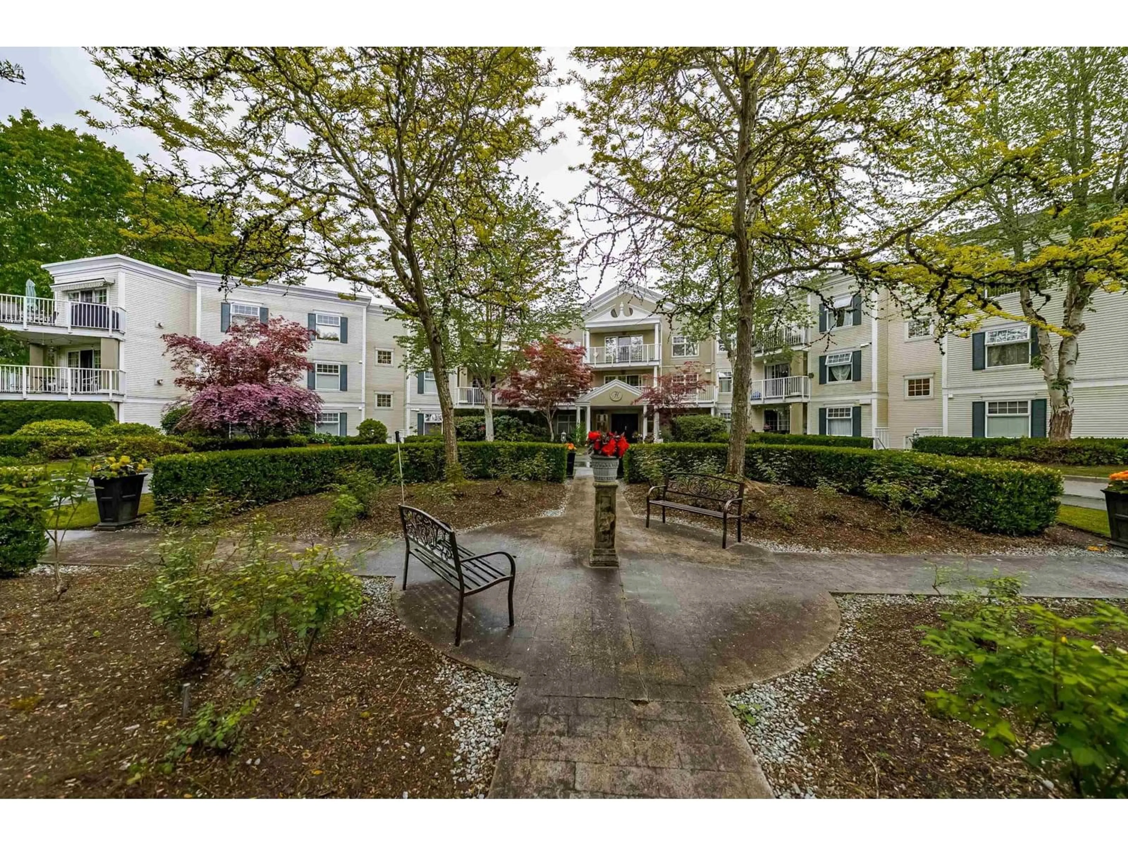 Patio, street for 211 - 16085 83RD, Surrey British Columbia V4N0N2