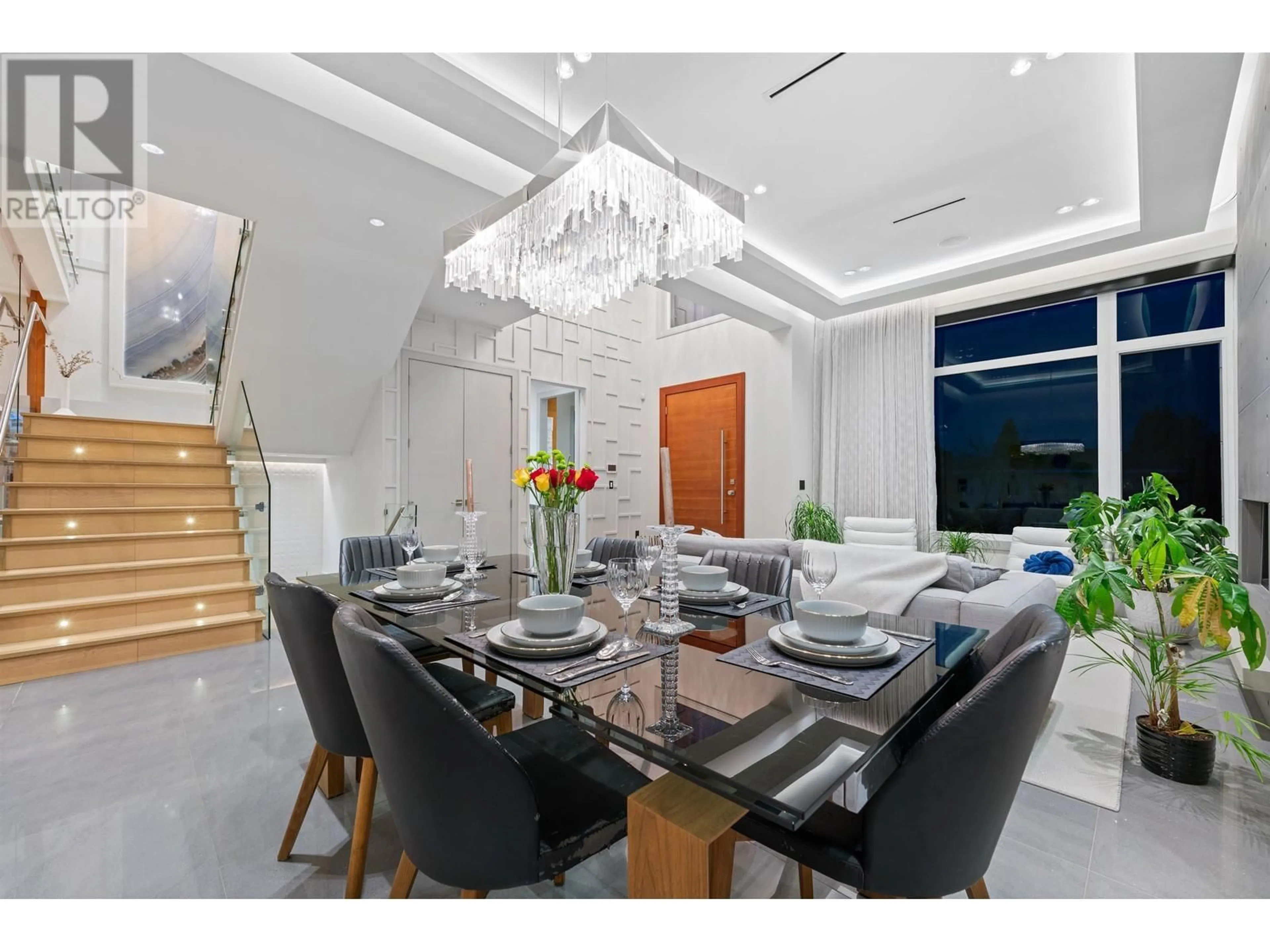 Dining room, ceramic/tile floor for 6285 LEIBLY AVENUE, Burnaby British Columbia V5E3C7