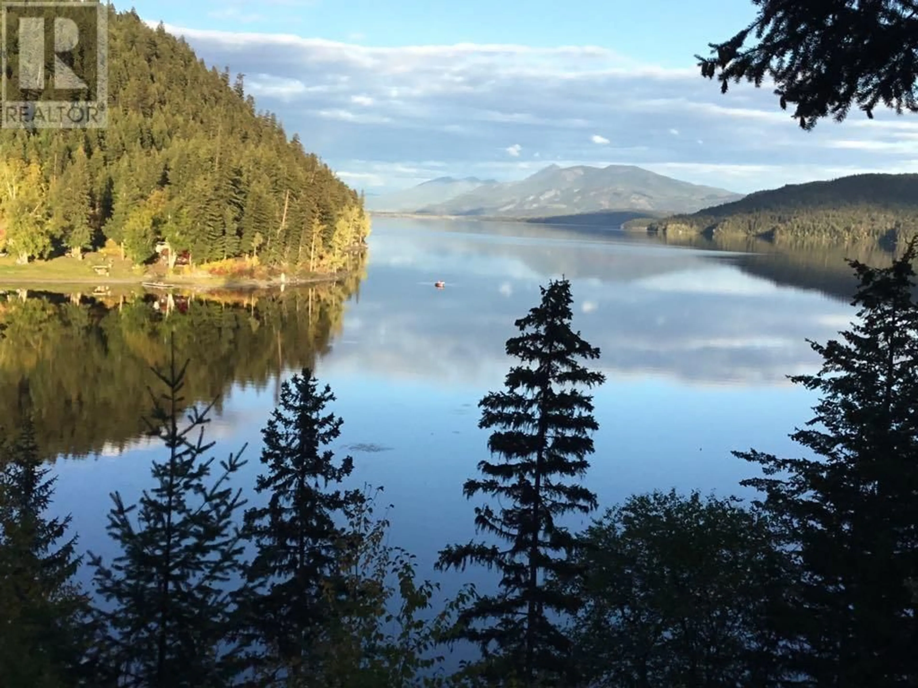 Blurry image for 7456 COTTONWOOD PLACE, 100 Mile House British Columbia V0K1L0