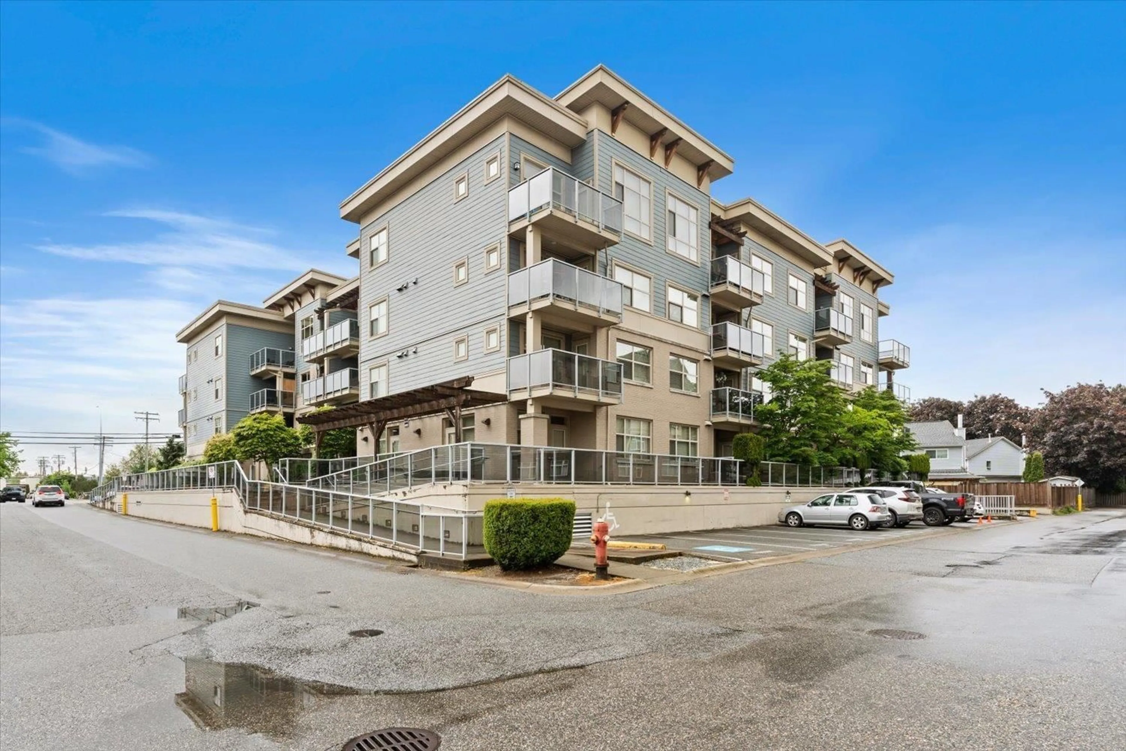 Patio, unknown for 108 - 19936 56, Langley British Columbia V3A0E1