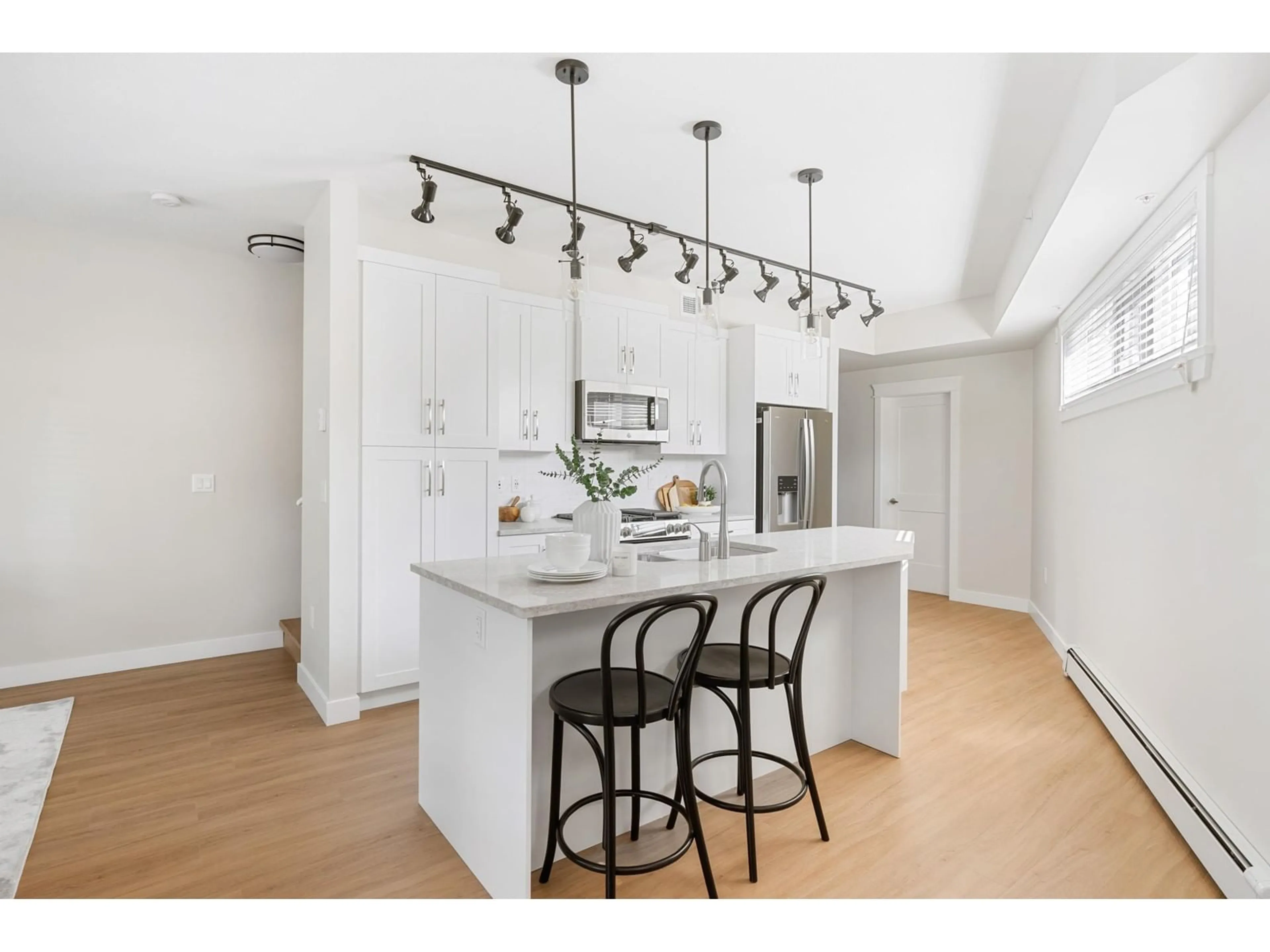 Open concept kitchen, unknown for 317 - 20932 83, Langley British Columbia V0V0V0