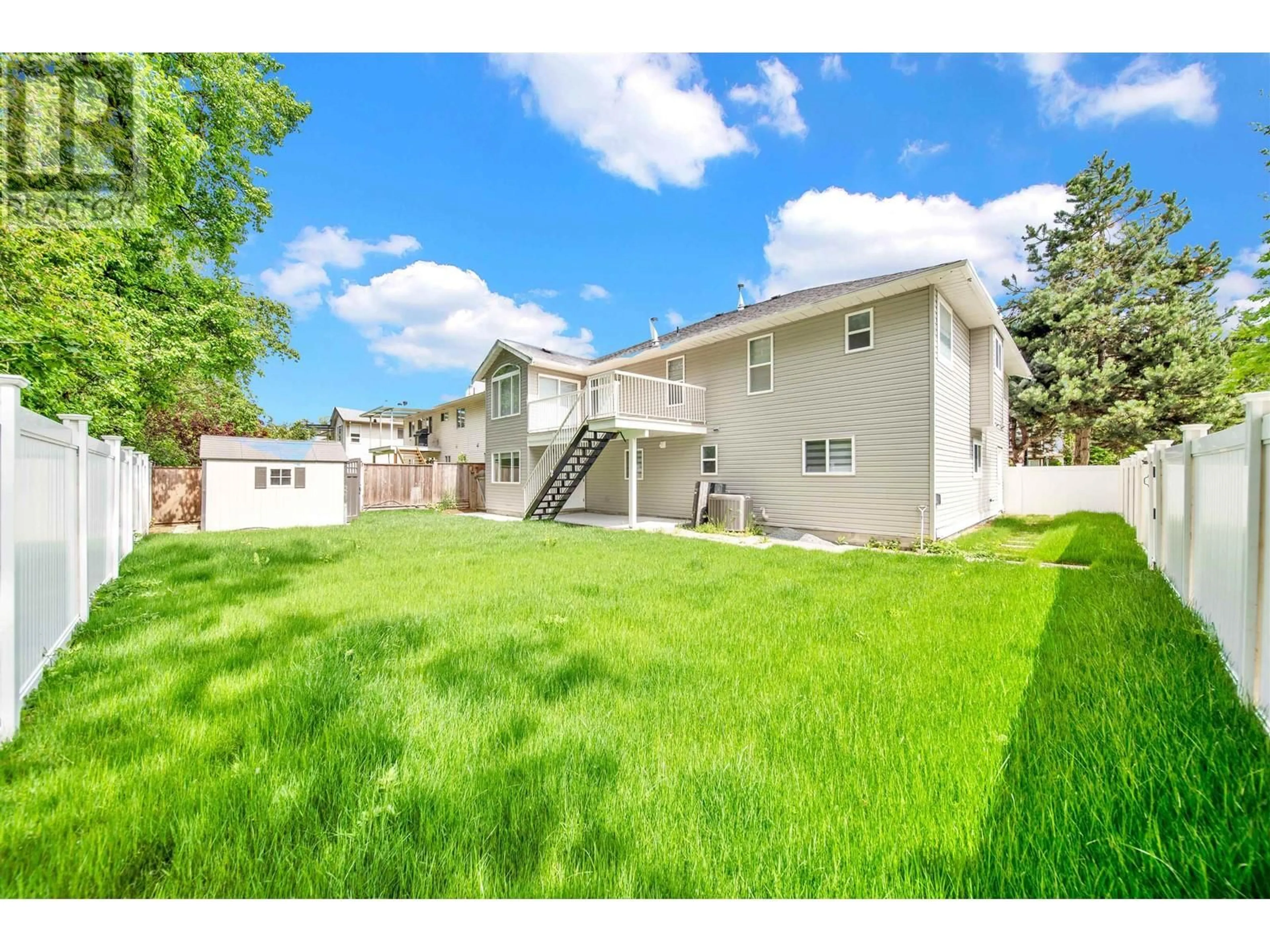 A pic from outside/outdoor area/front of a property/back of a property/a pic from drone, unknown for 11905 237TH STREET, Maple Ridge British Columbia V4R2C8