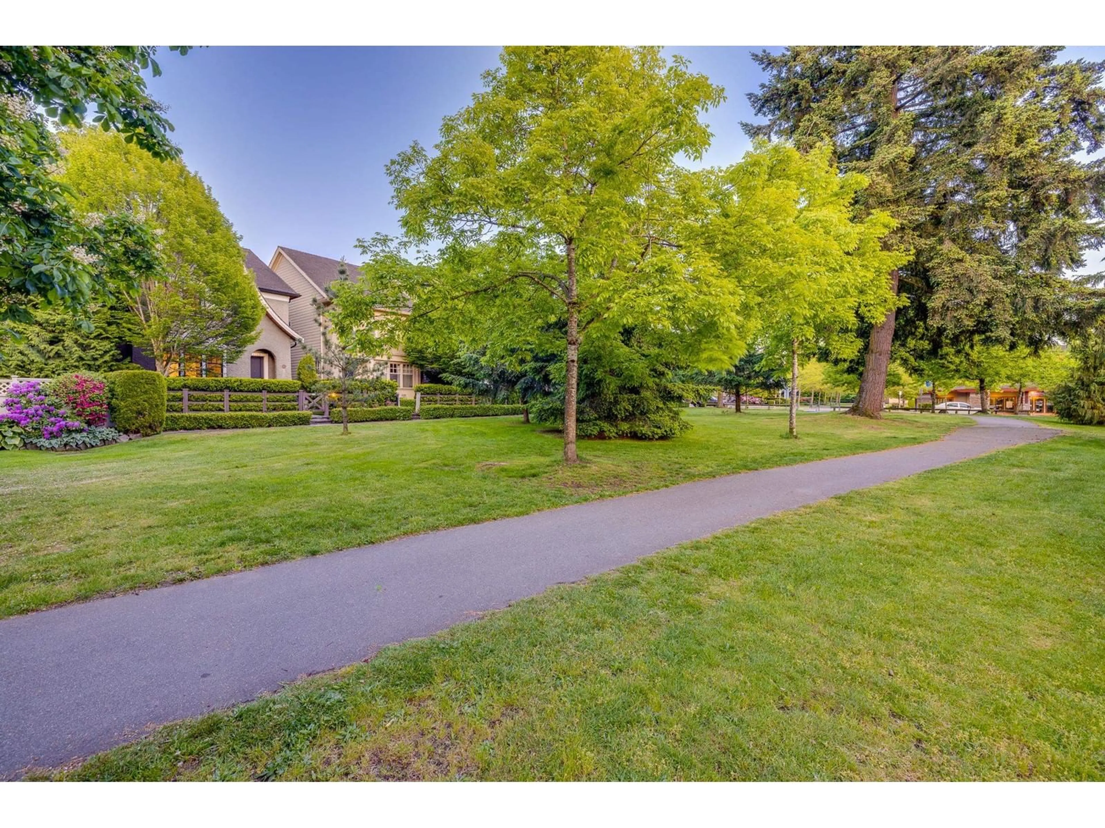 A pic from outside/outdoor area/front of a property/back of a property/a pic from drone, street for 15363 34, Surrey British Columbia V3Z2X2