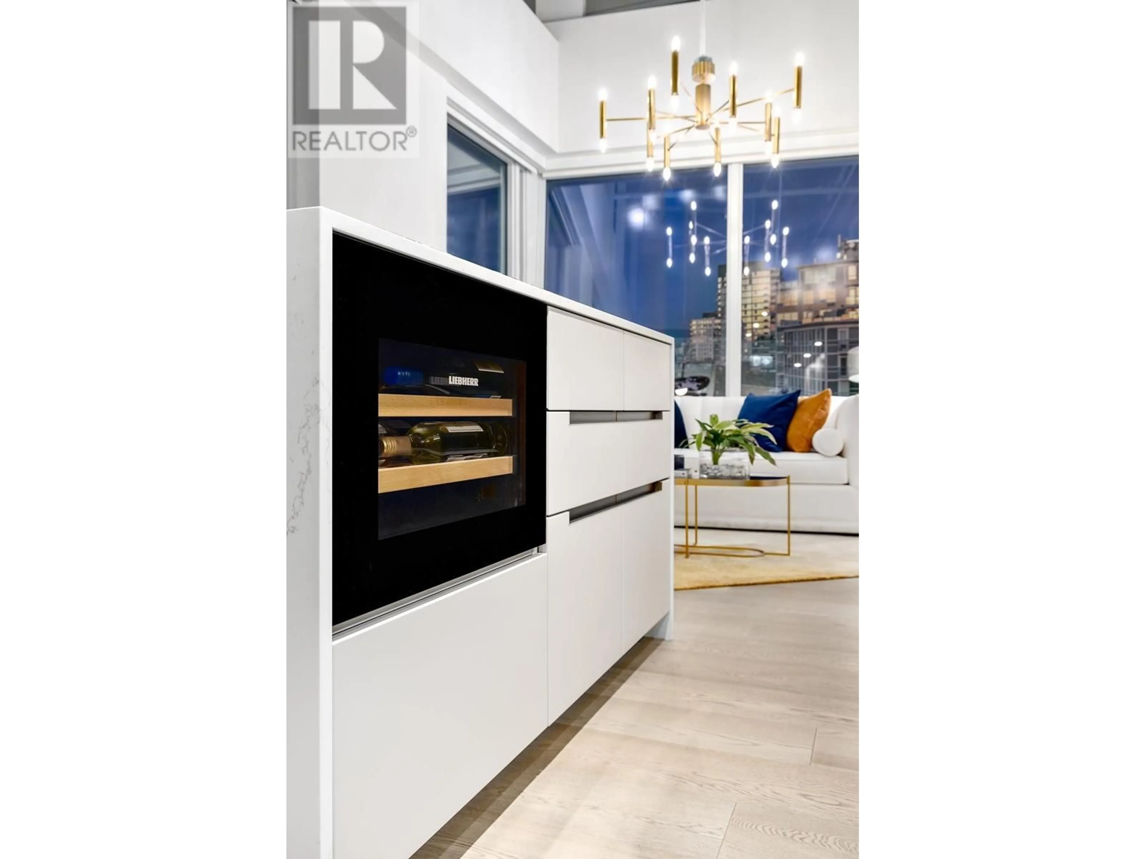 Contemporary kitchen, unknown for 705 - 2323 FIR STREET, Vancouver British Columbia V6J5J9