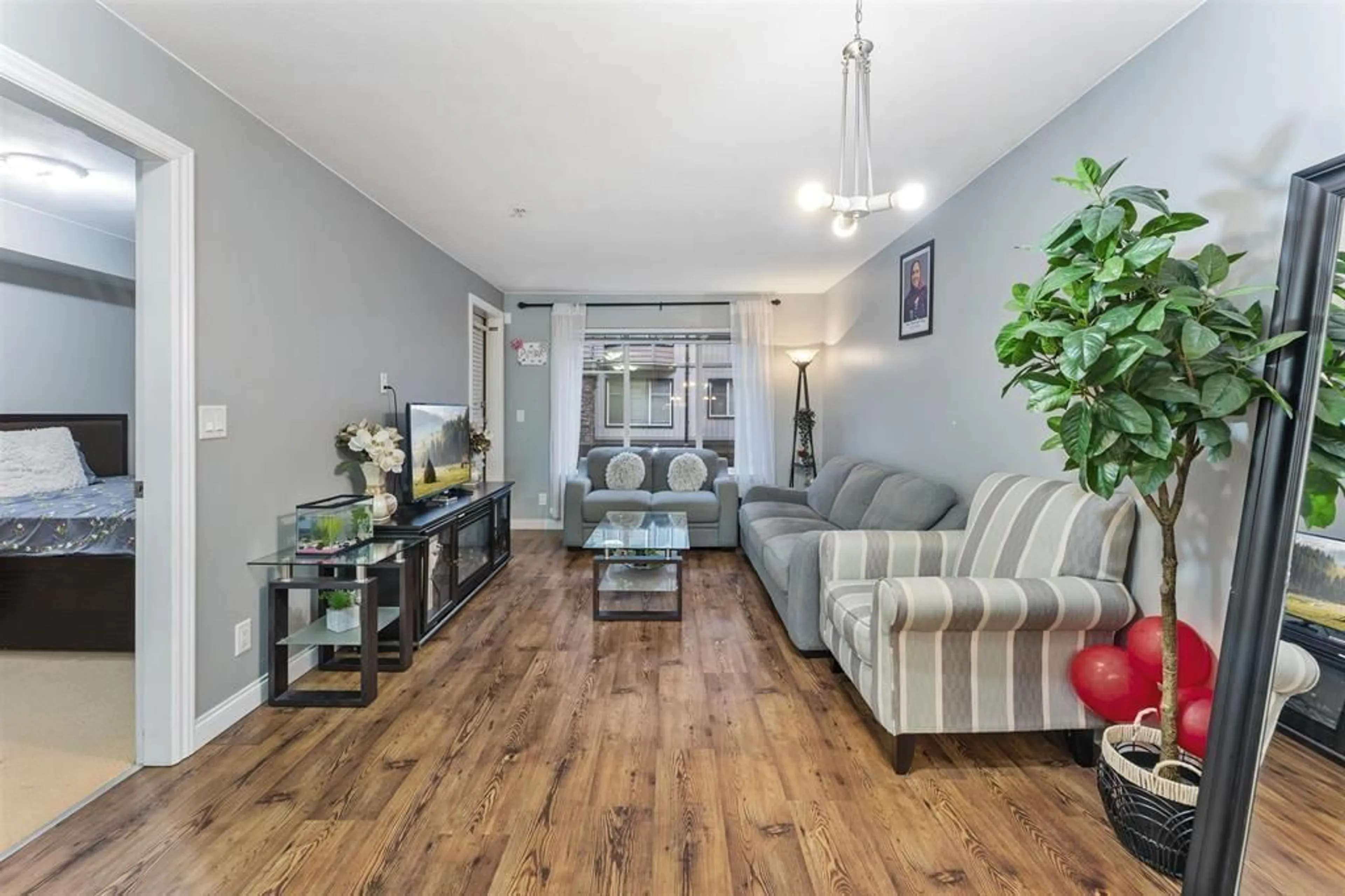 Living room with furniture, unknown for 109 - 5454 198, Langley British Columbia V3A1G2