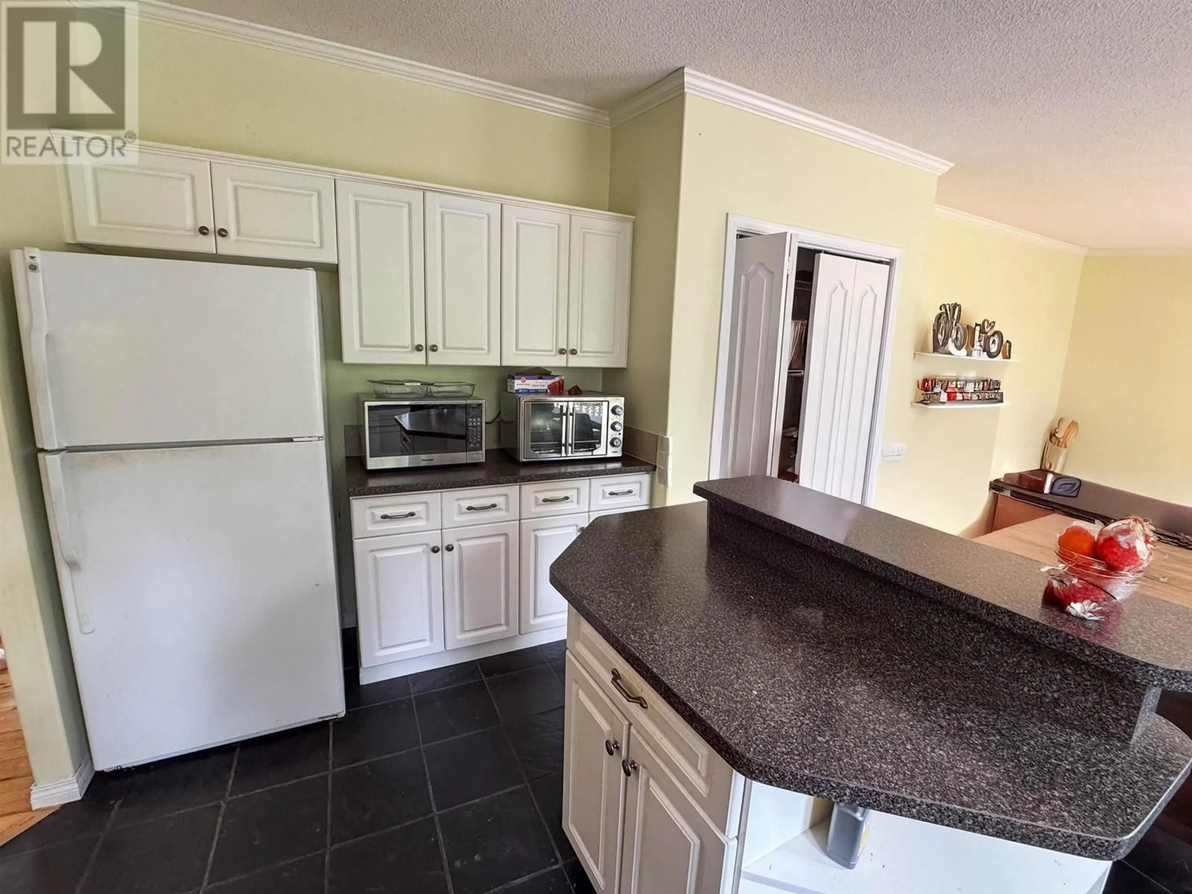 Standard kitchen, ceramic/tile floor for 4904 HOTEL LAKE ROAD, Garden Bay British Columbia V0N1S1