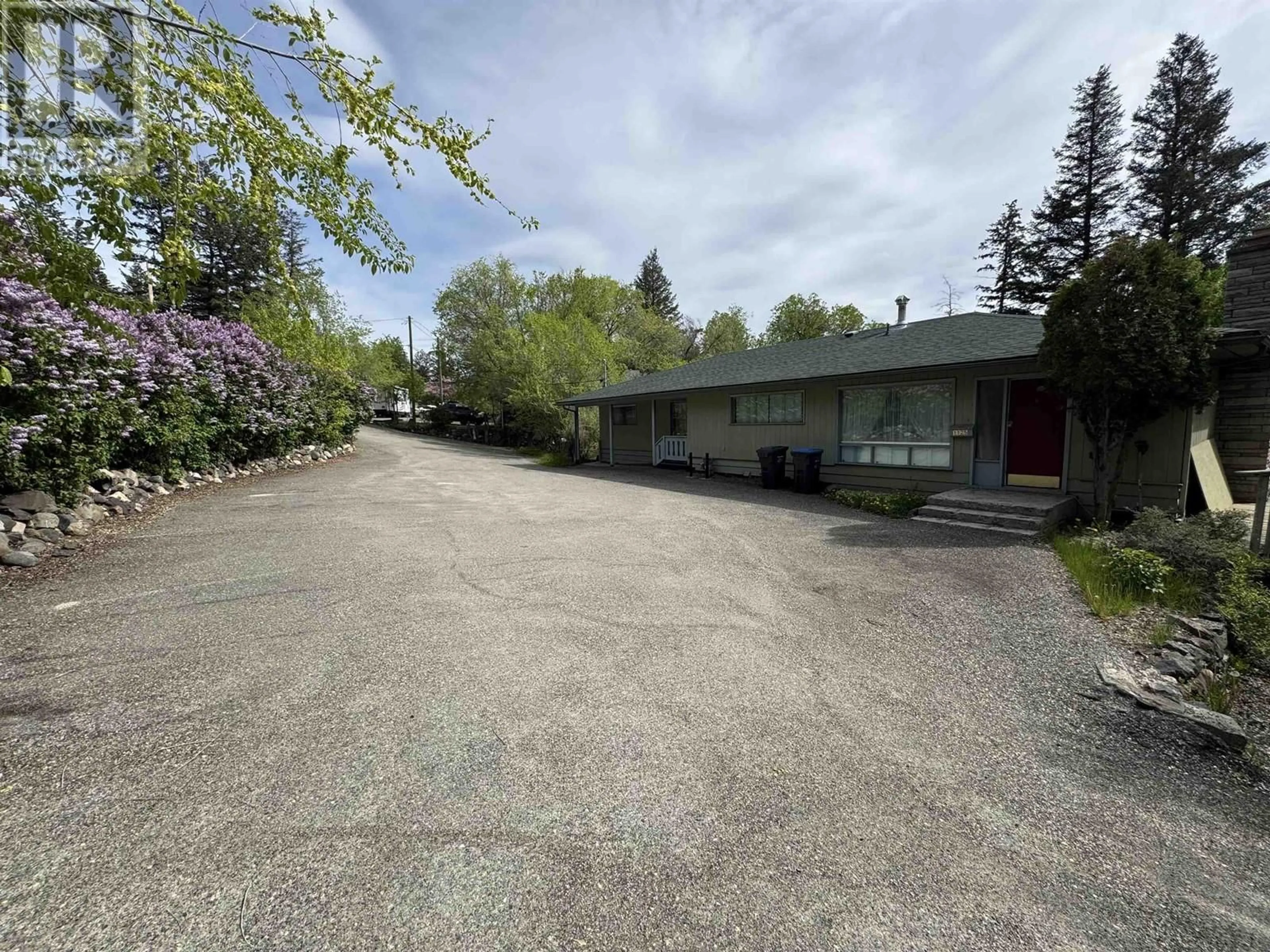 A pic from outside/outdoor area/front of a property/back of a property/a pic from drone, street for 1125 TOWER CRESCENT, Williams Lake British Columbia V2G1A6