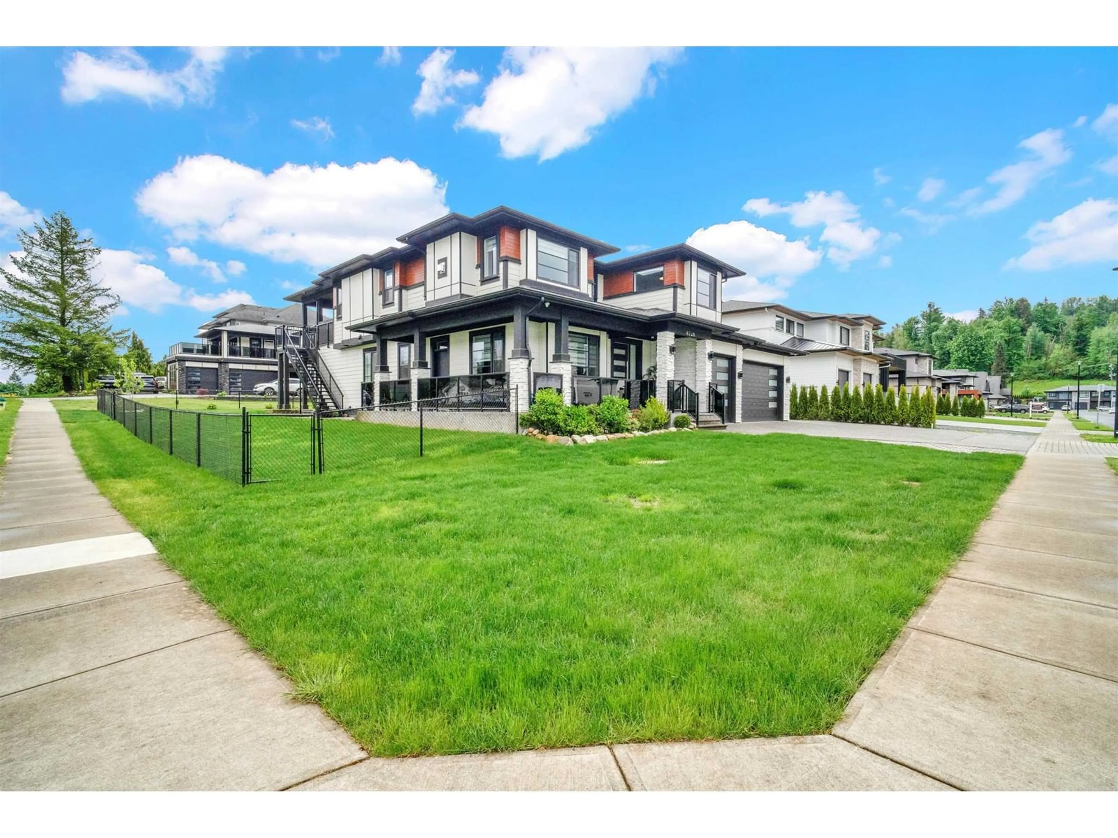 A pic from outside/outdoor area/front of a property/back of a property/a pic from drone, unknown for 8726 CLEVEN, Mission British Columbia V2V0H8