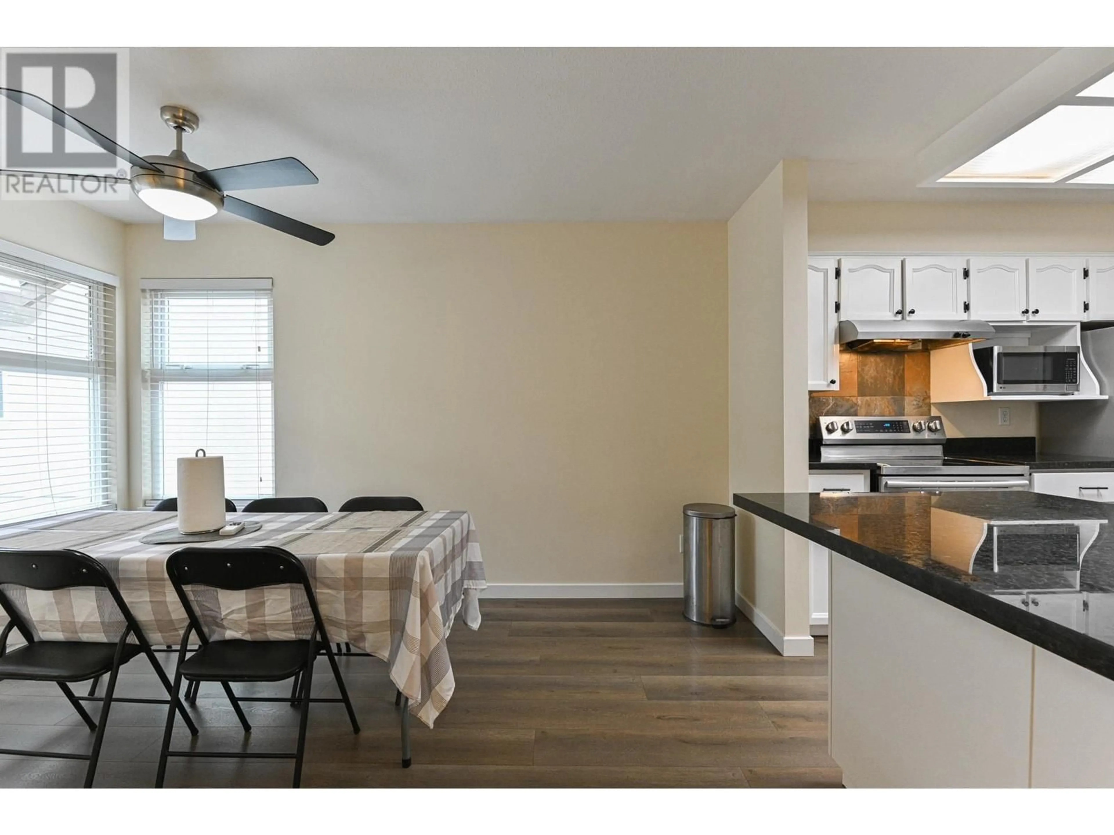 Open concept kitchen, unknown for 506 - 11726 225 STREET, Maple Ridge British Columbia V2X6E4
