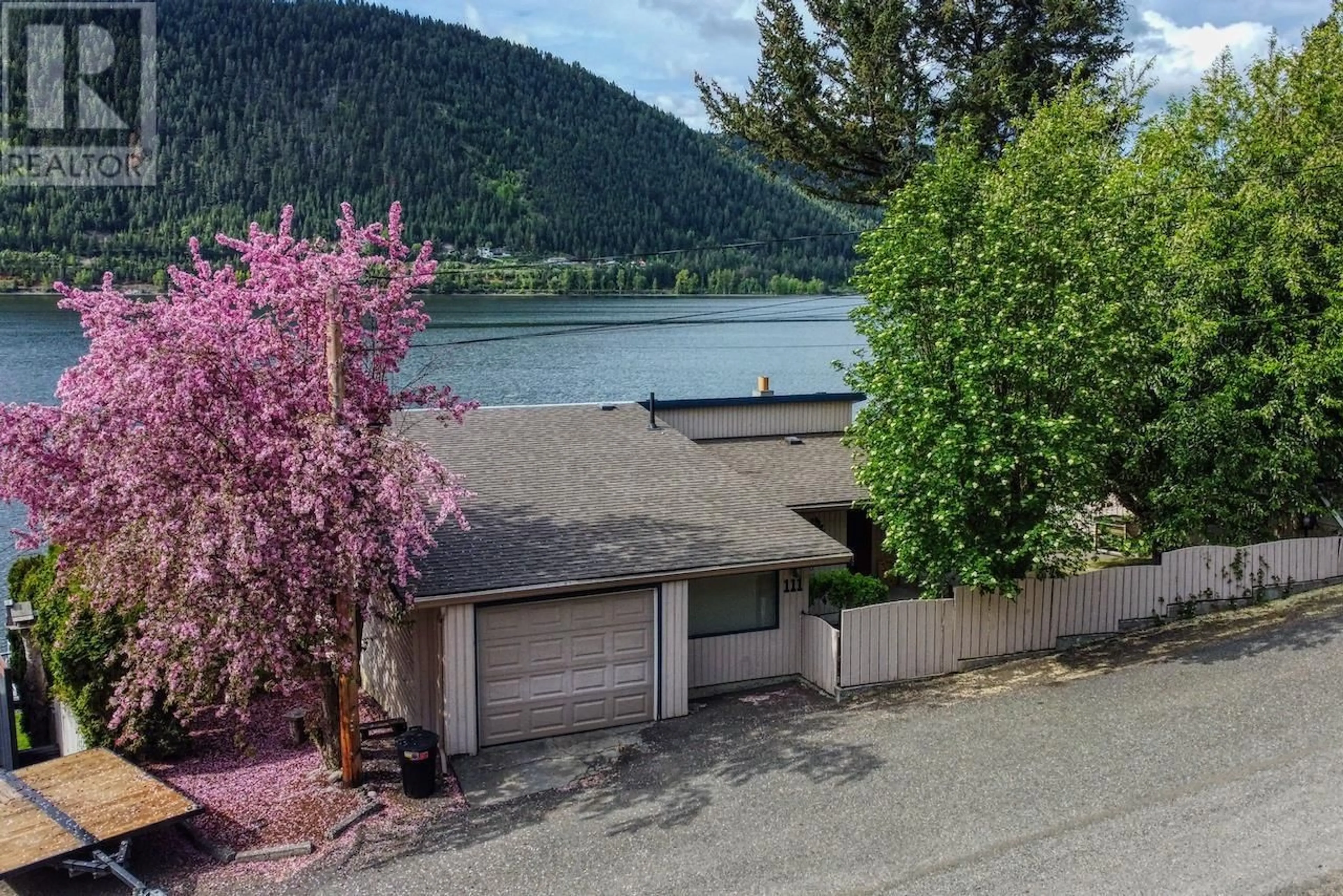 A pic from outside/outdoor area/front of a property/back of a property/a pic from drone, water/lake/river/ocean view for 111 FOWLER ROAD, Williams Lake British Columbia V2G5G7